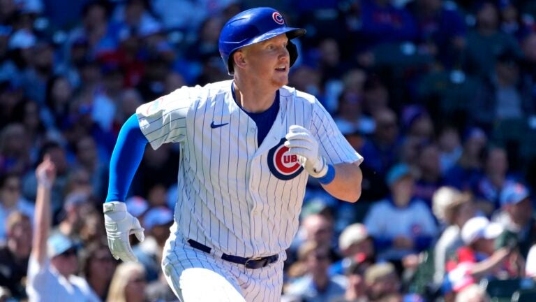 Red Sox reportedly trade for 1B Garrett Cooper from Cubs