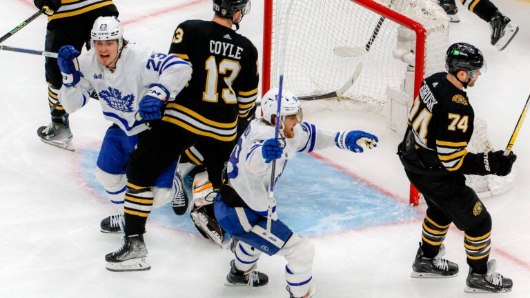 Bruins fail to eliminate Maple Leafs, fall to Toronto 2-1 in overtime - Boston.com