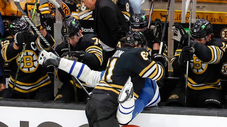 Pat Maroon shows Bruins, Leafs why he’s built for playoff hockey