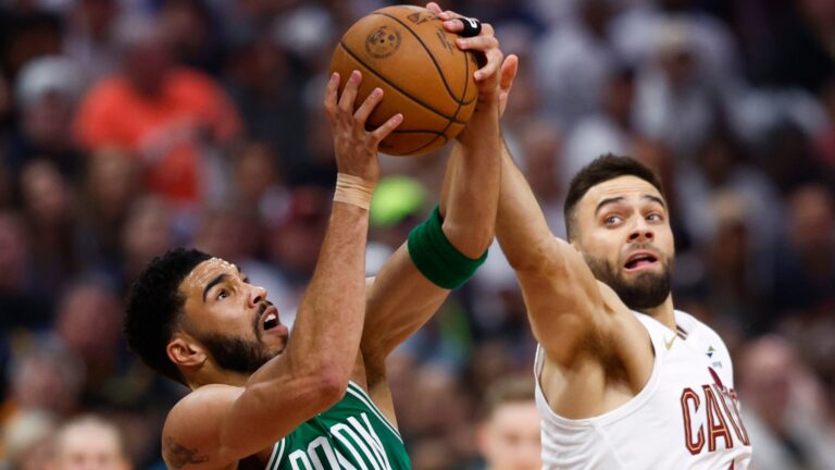 Tatum, Celtics hold off short-handed Cavaliers to go up 3-1