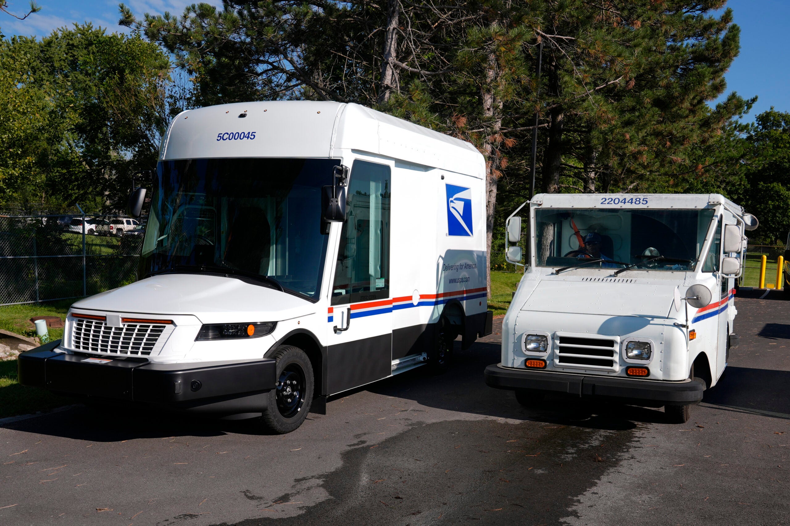 USPS Long Awaited New Mail Truck Makes Its Debut To Rave Reviews From