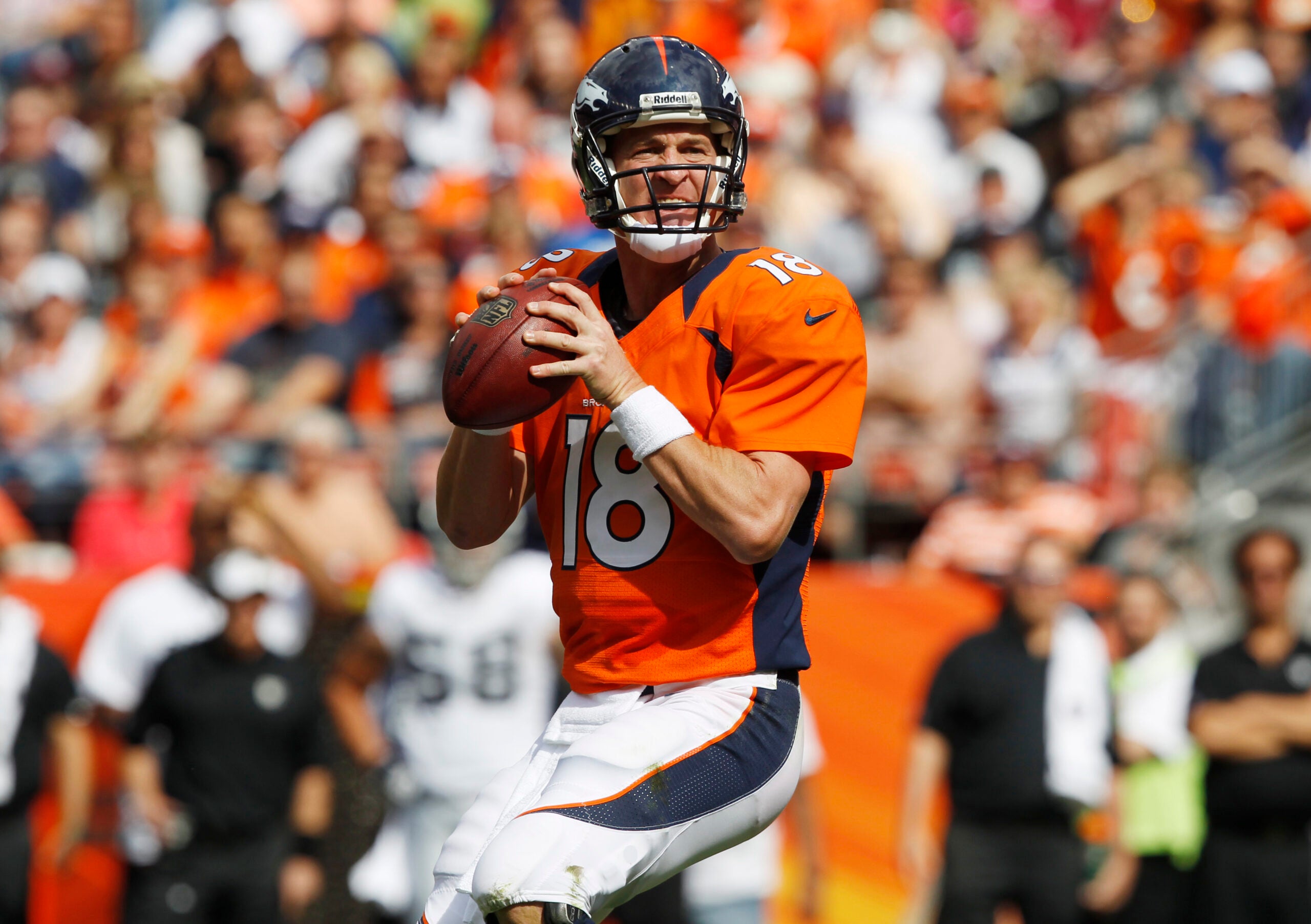 New England Patriots on X: #TBT - Tom Brady & Peyton Manning at the  2005 Pro Bowl:  / X