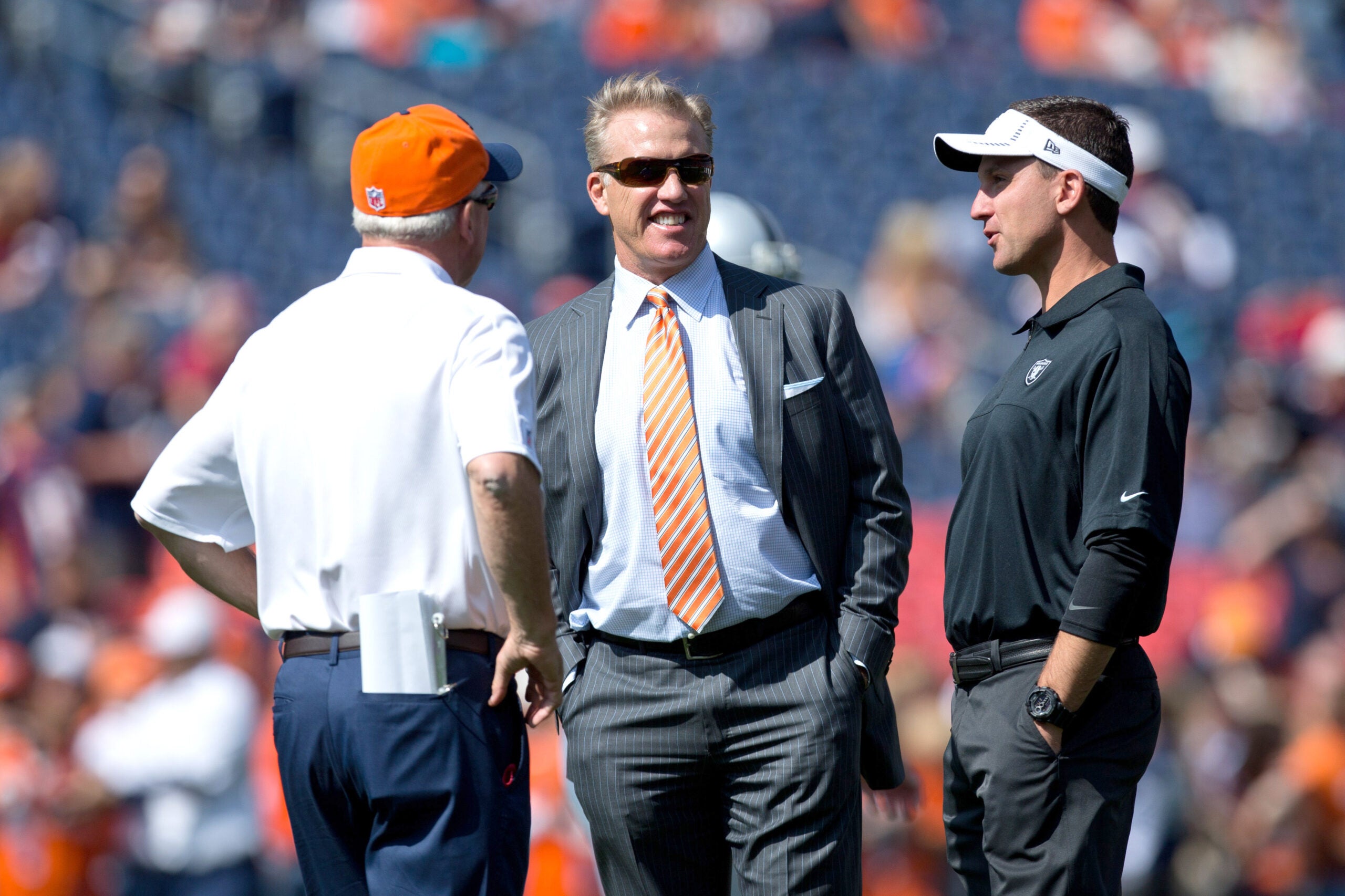 John Elway plays it cool with Broncos