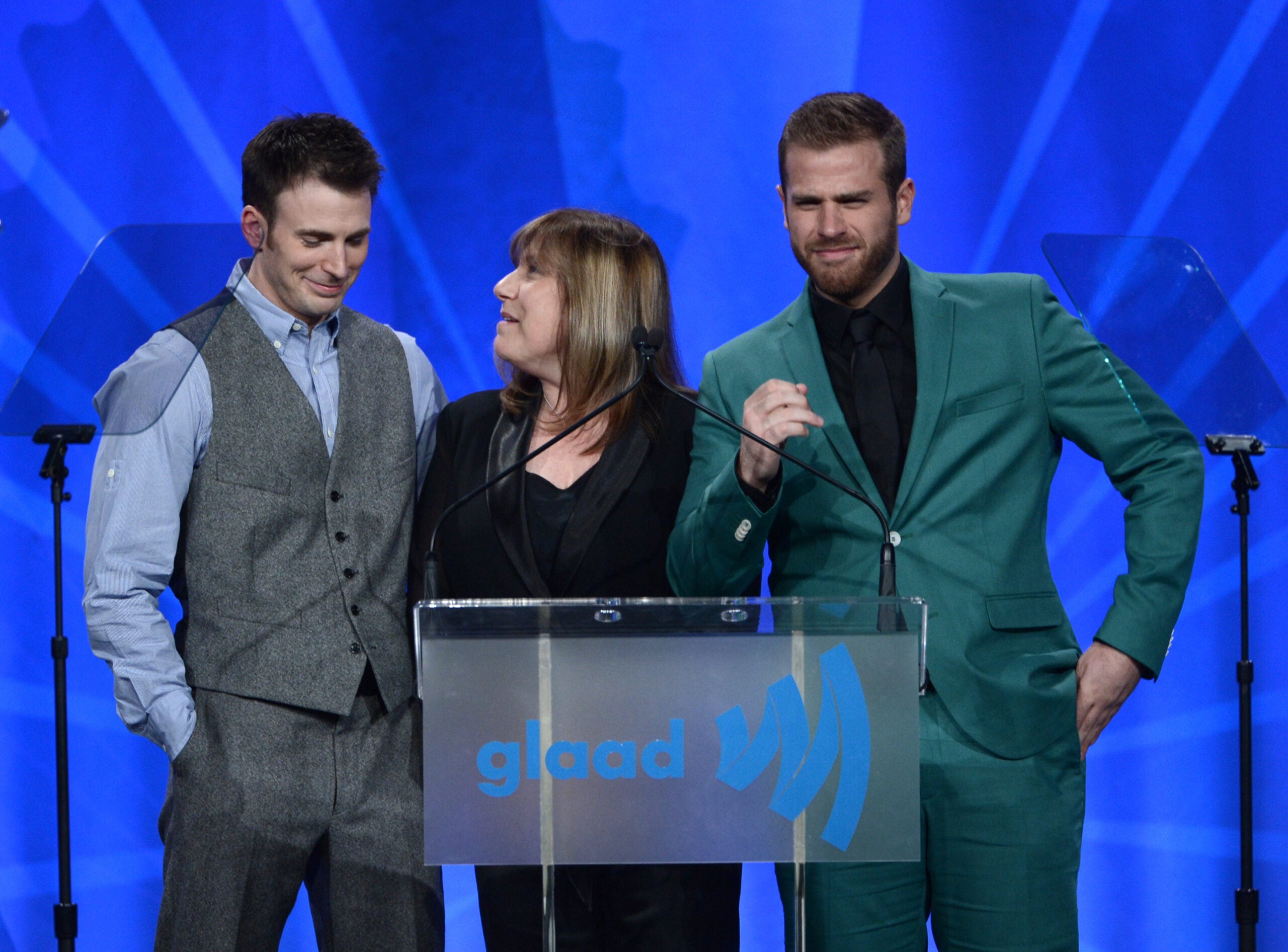 Sudbury's Chris Evans brings his mom to the Oscars