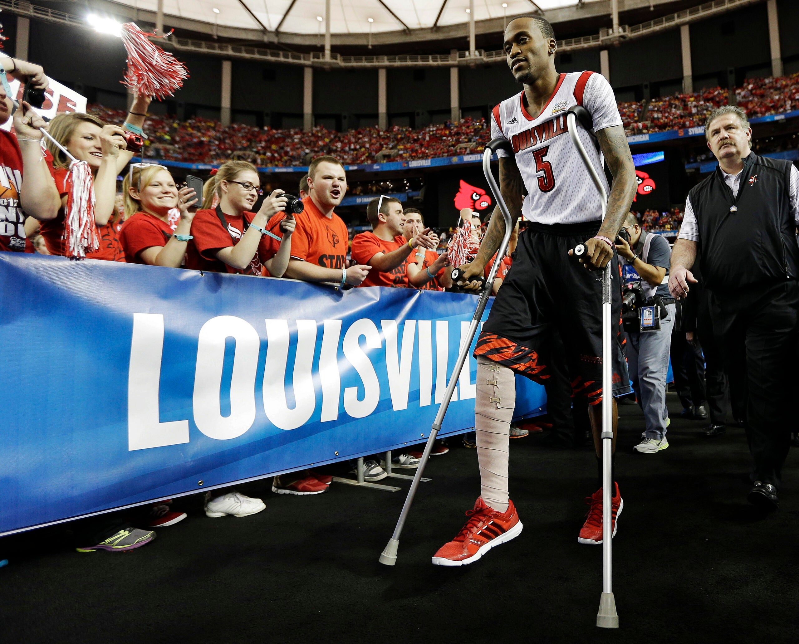 Louisville's Kevin Ware may have had injury before broken leg