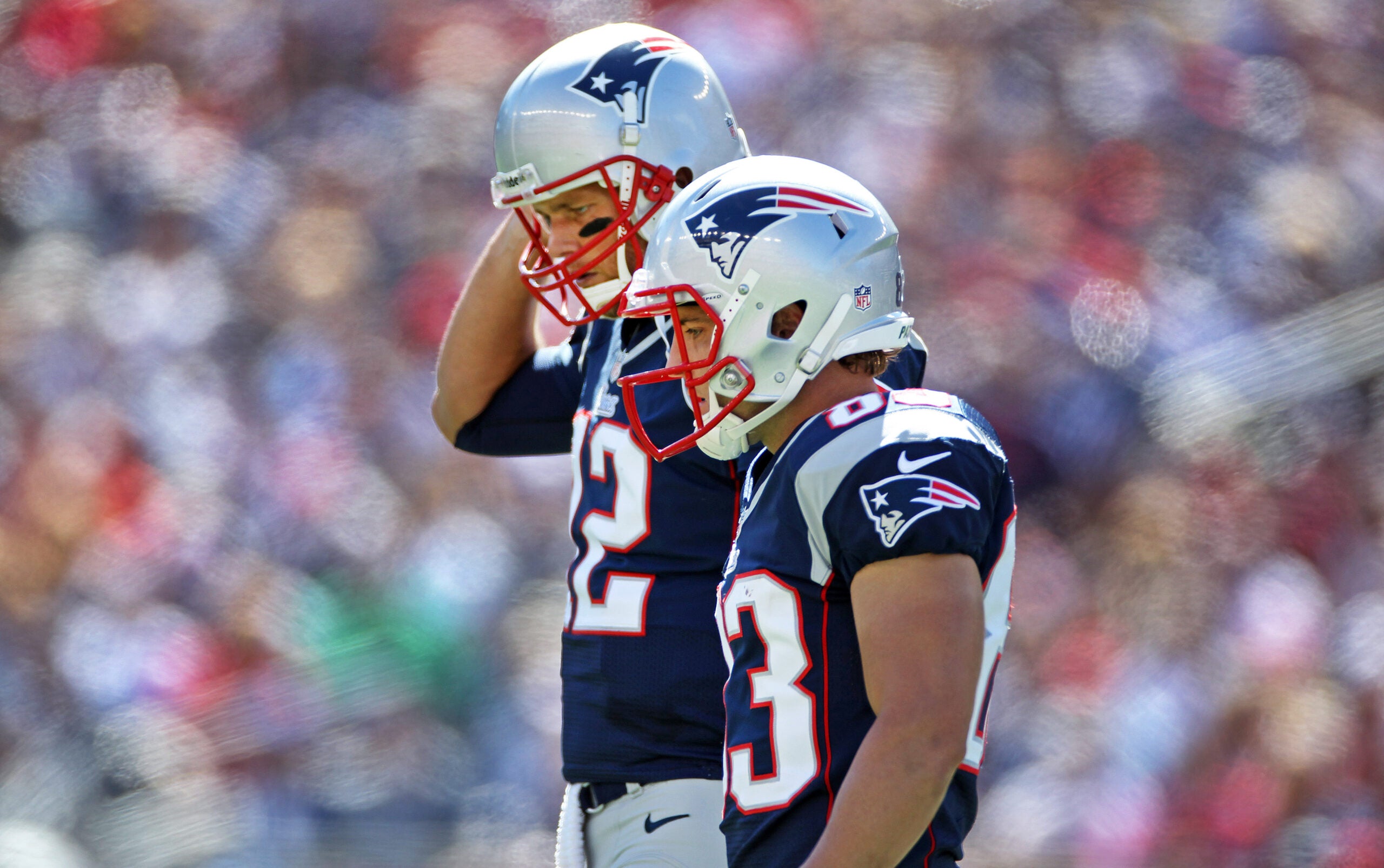 Tom Brady had a hilarious reaction to Patriots' red throwback jerseys