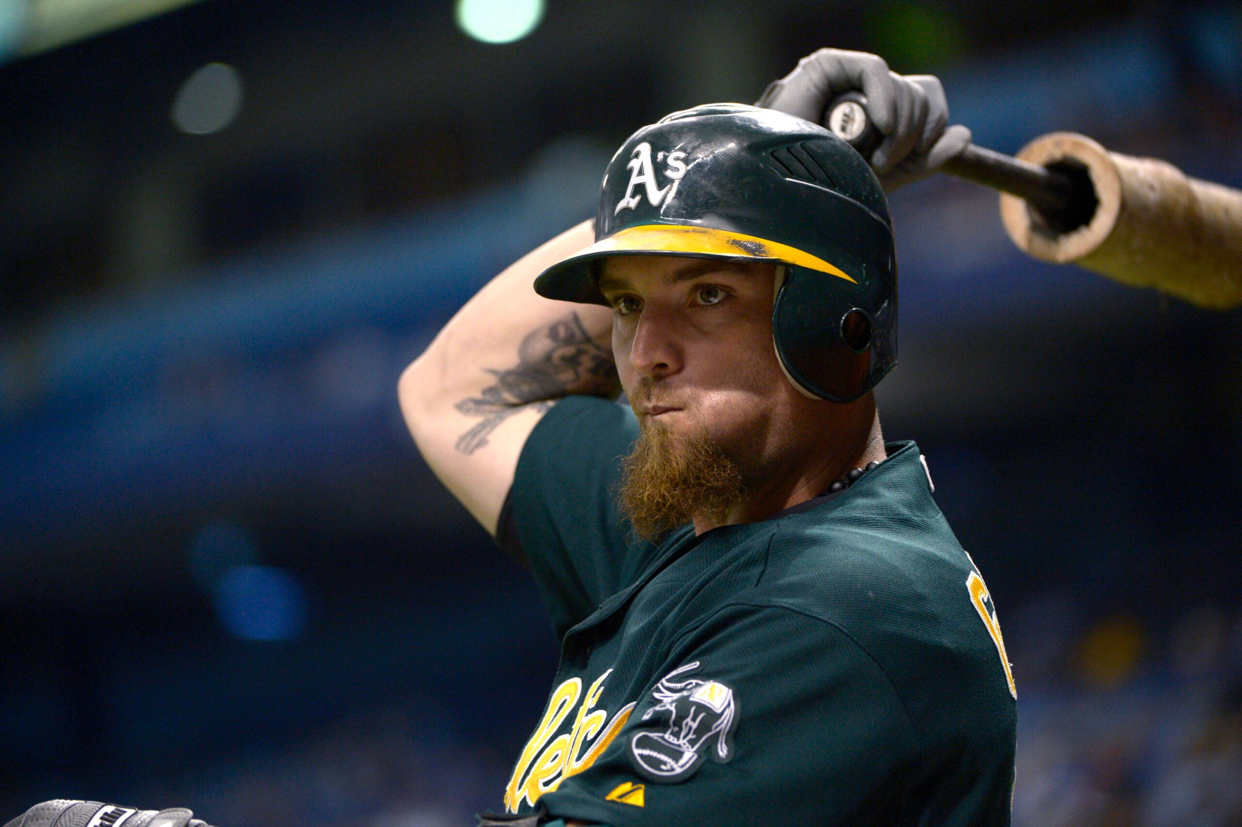 Red Sox agree to terms with outfielder Jonny Gomes