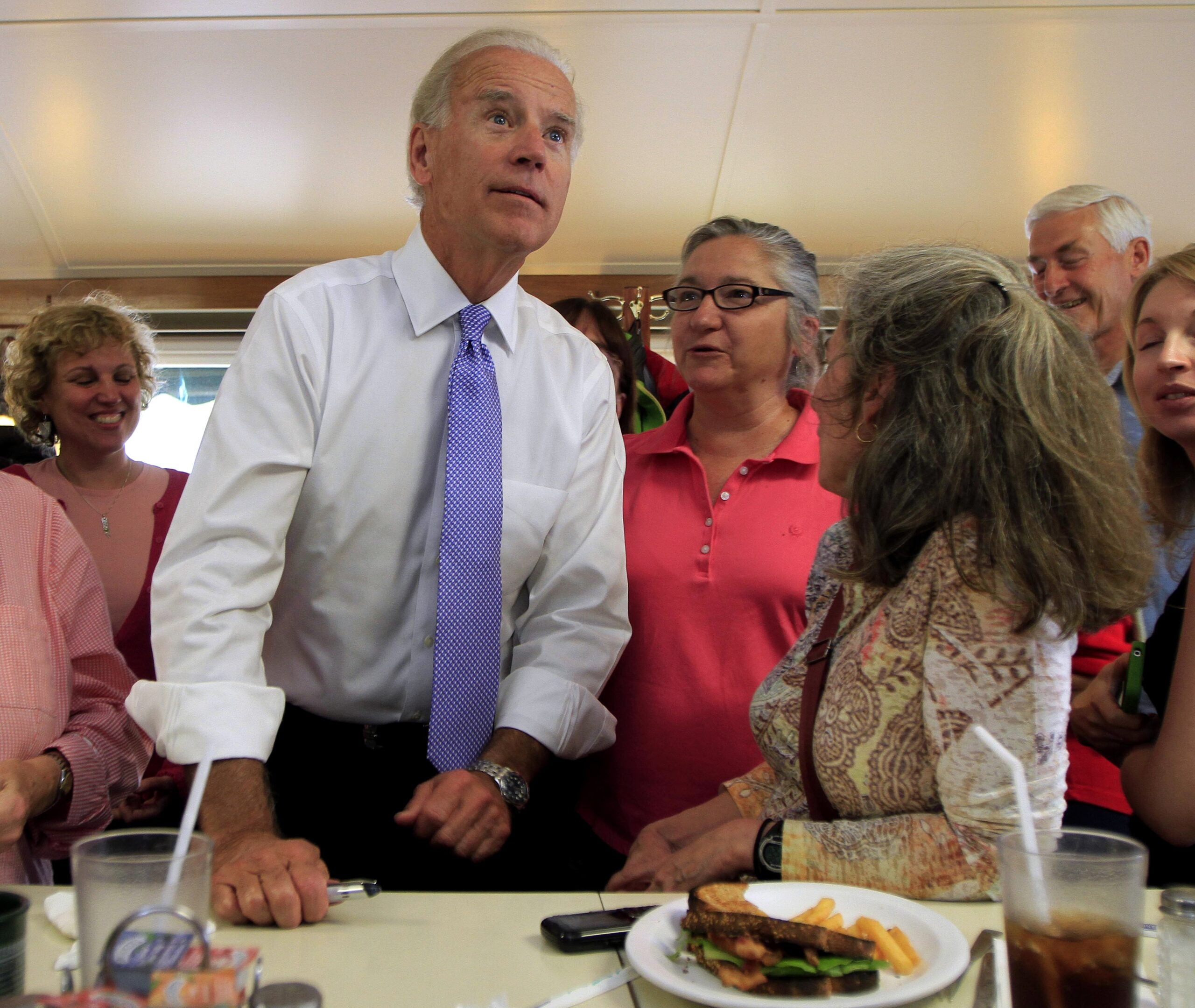 Joe Biden In Nh Once Again Accuses Romney And Gop Of Backward Looking Policies