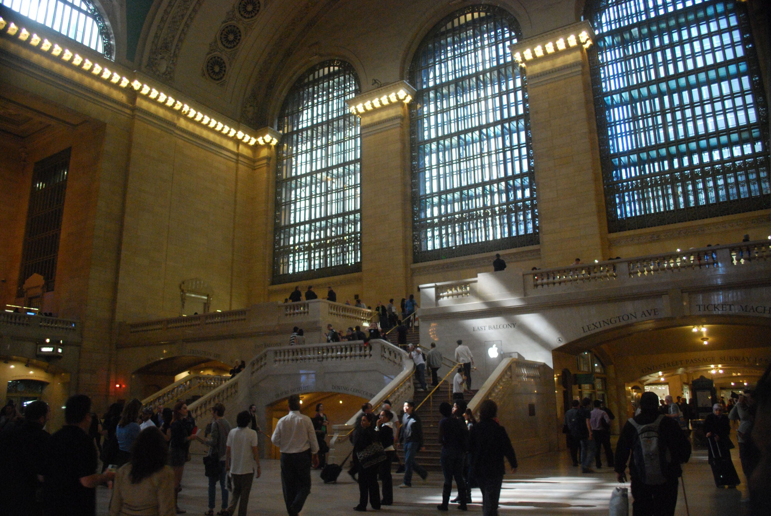 Grand Central Terminal—Vanderbilt Hall & the Northeast Balcony