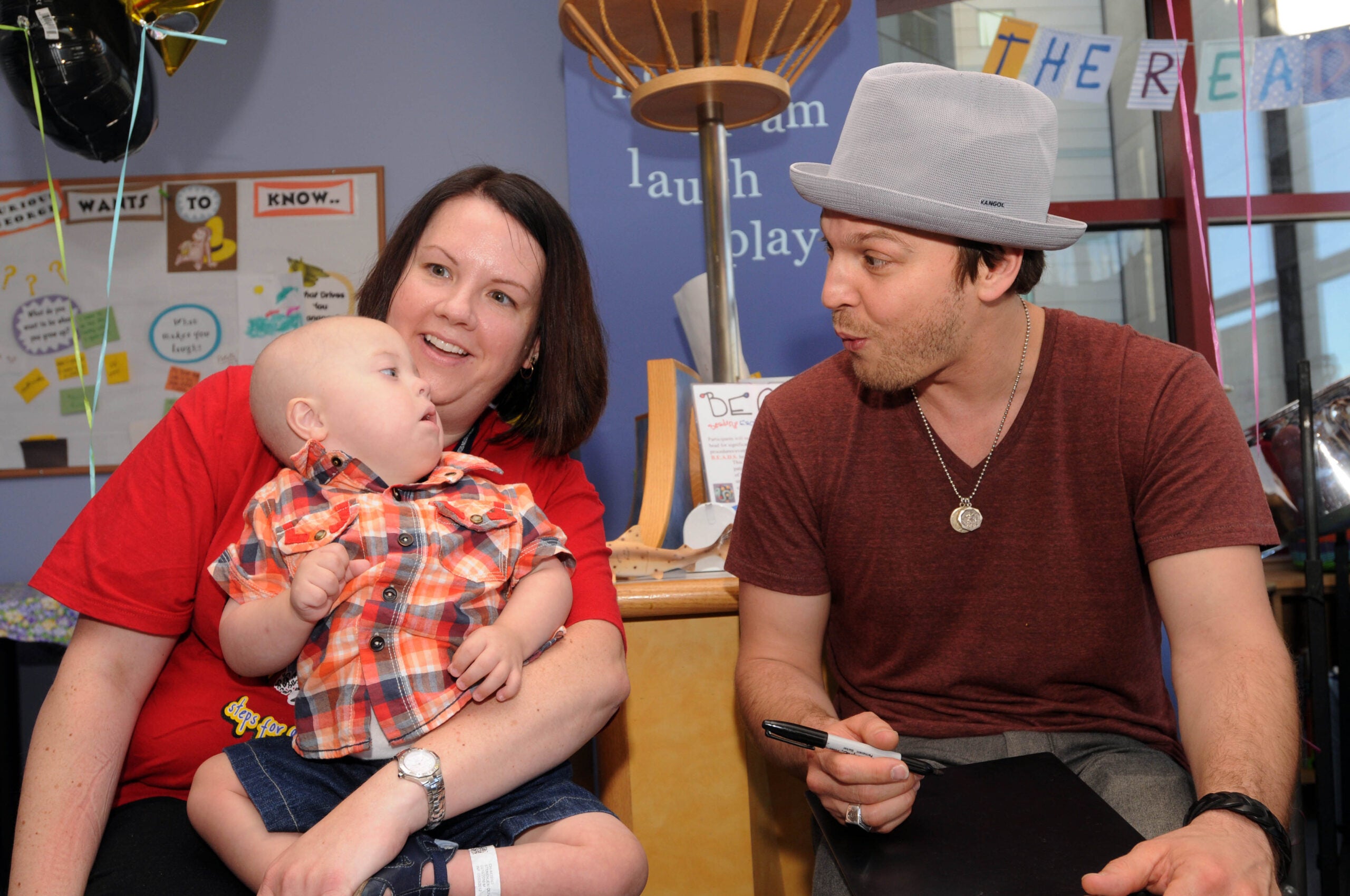 Gavin DeGraw visit Children’s Hospital