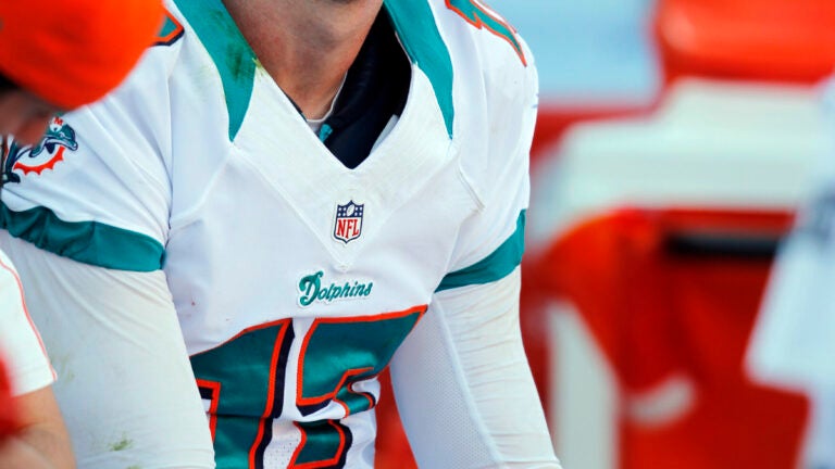 Ryan Tannehill first rookie to win Dolphins' QB job - The Boston Globe