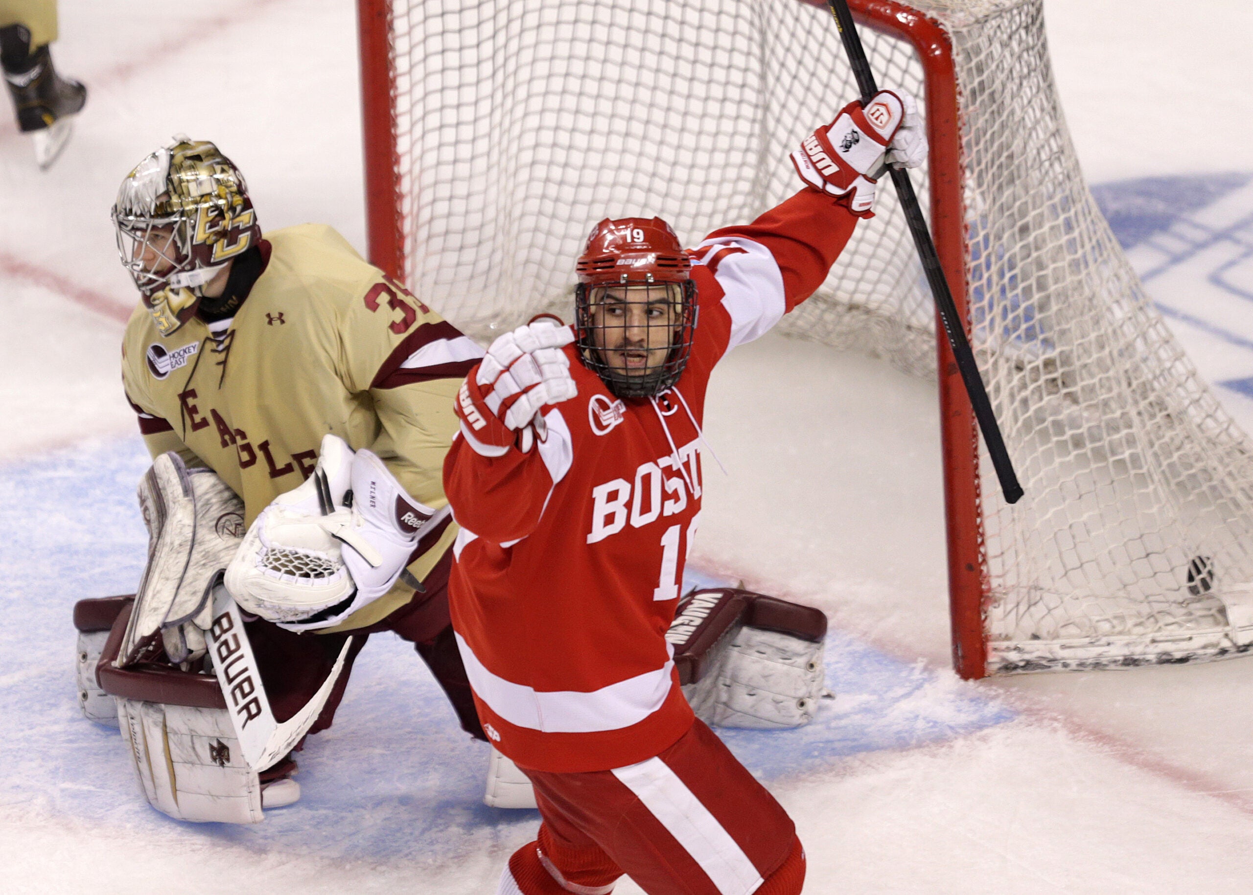 Boston University rallies to beat Boston College, advances to Hockey