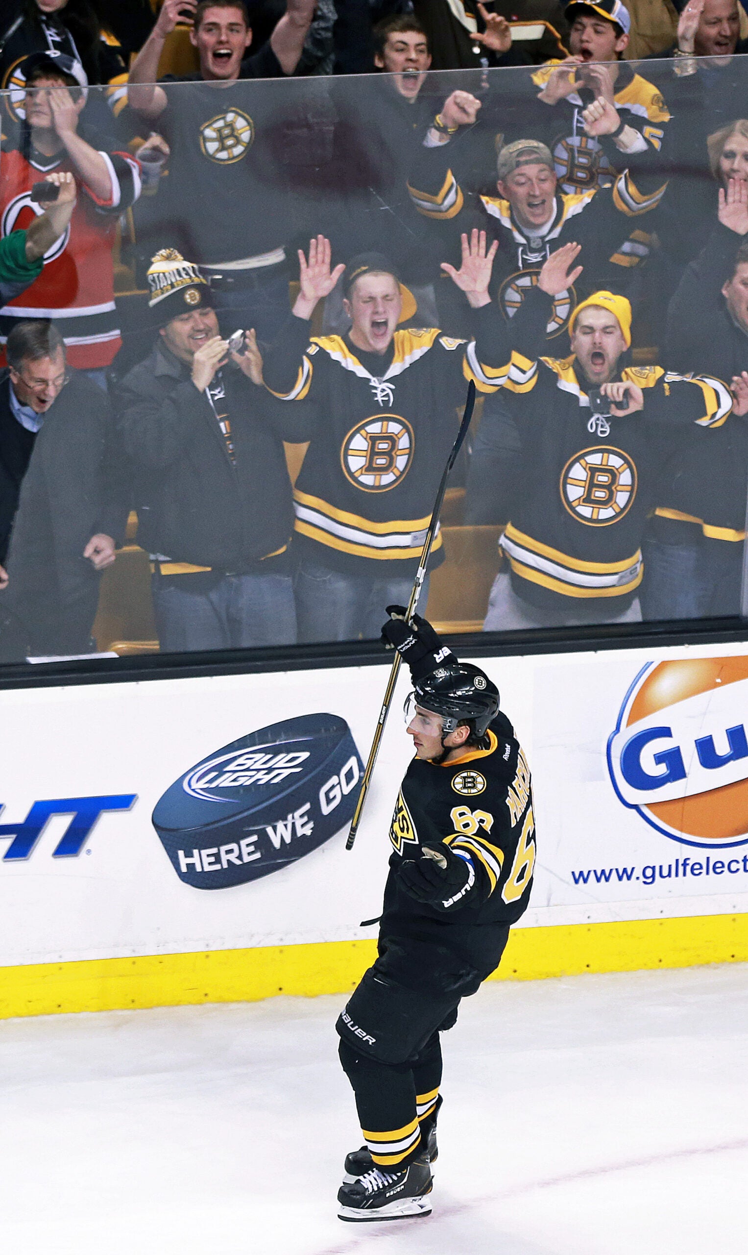 Bruins Defeat Devils In Shootout