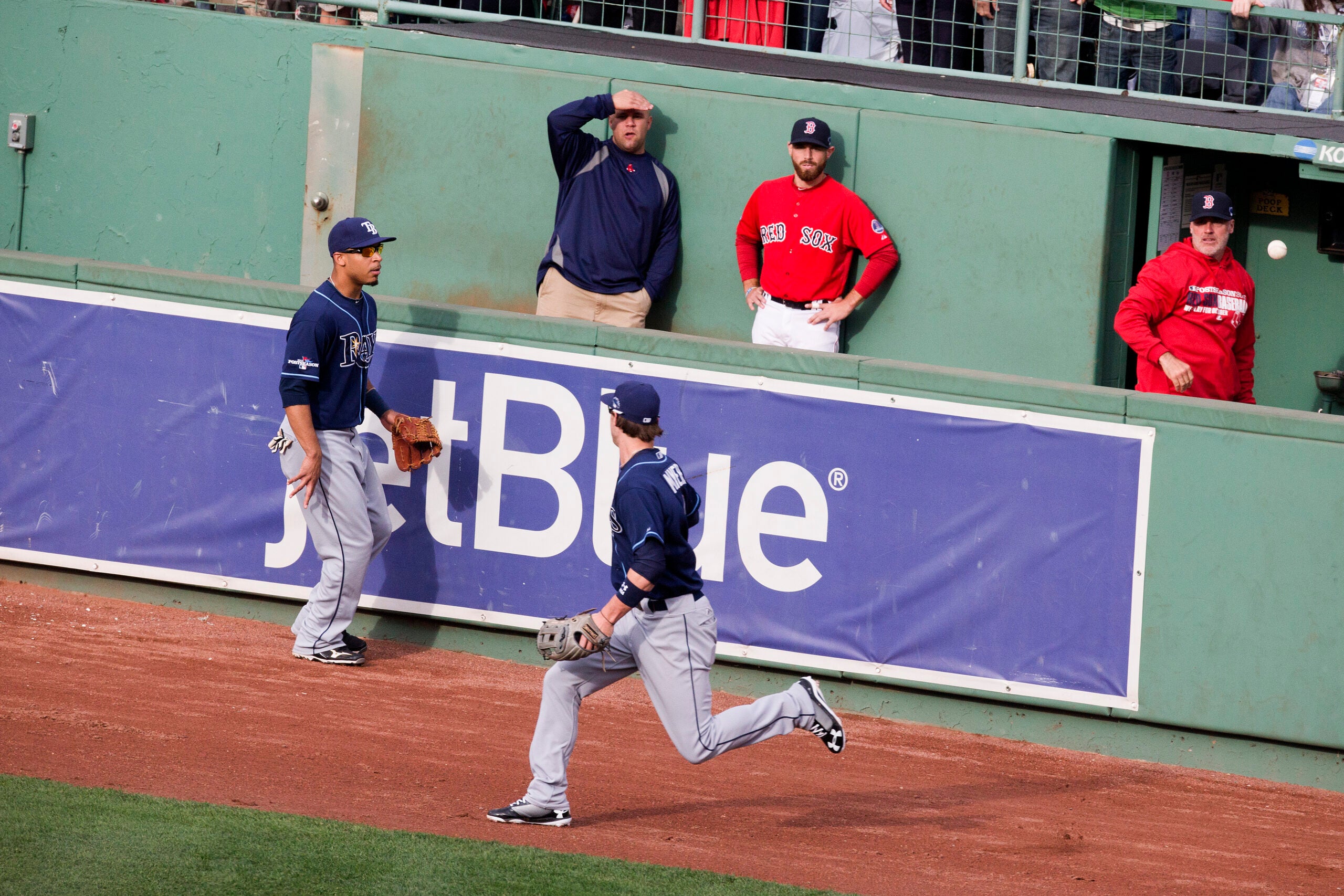 Wil Myers Misplays Fly Ball in Right Field, Leading to Five-Run Fourth  Inning for Red Sox (GIF) 