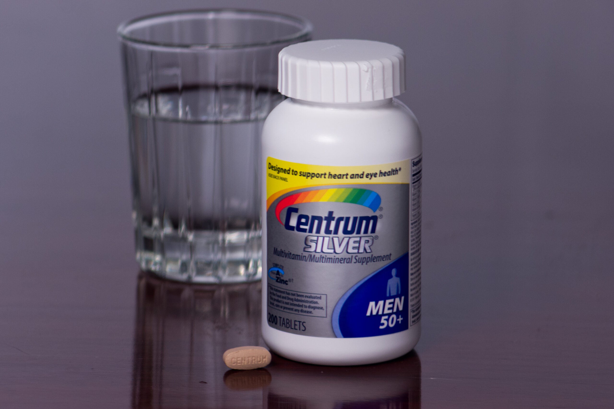 Multivitamins lead to less cancer, at least in older men, Boston study
