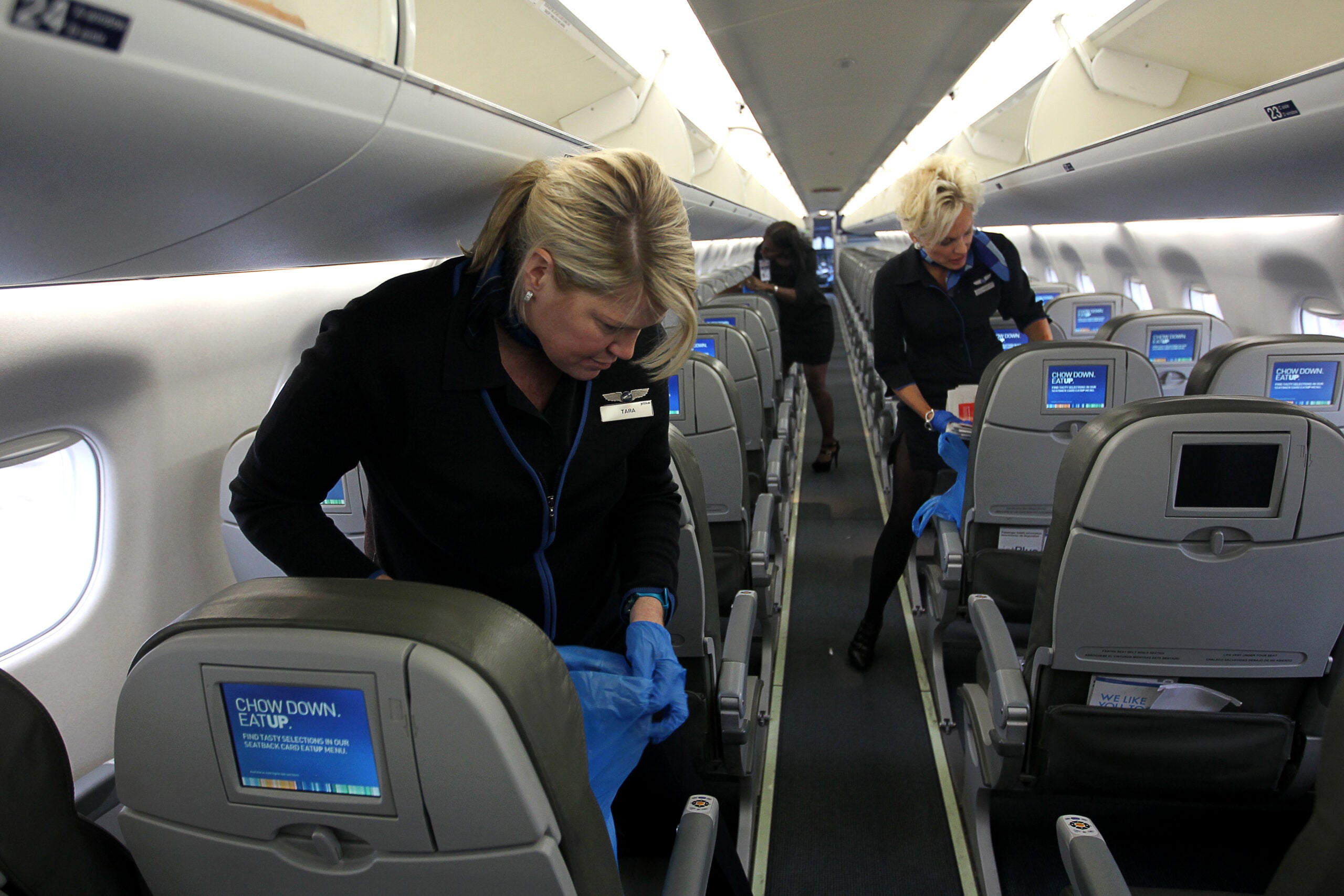Airlines step up on-time efforts