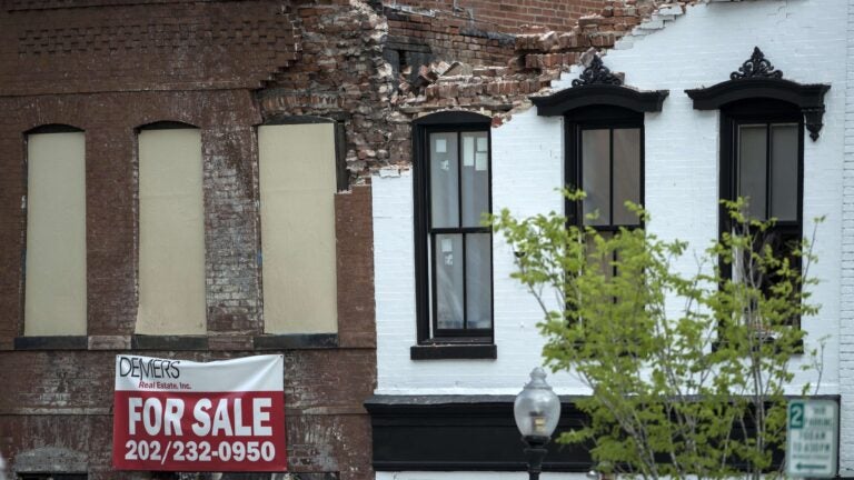 D.C. Building Collapse Caught on Camera