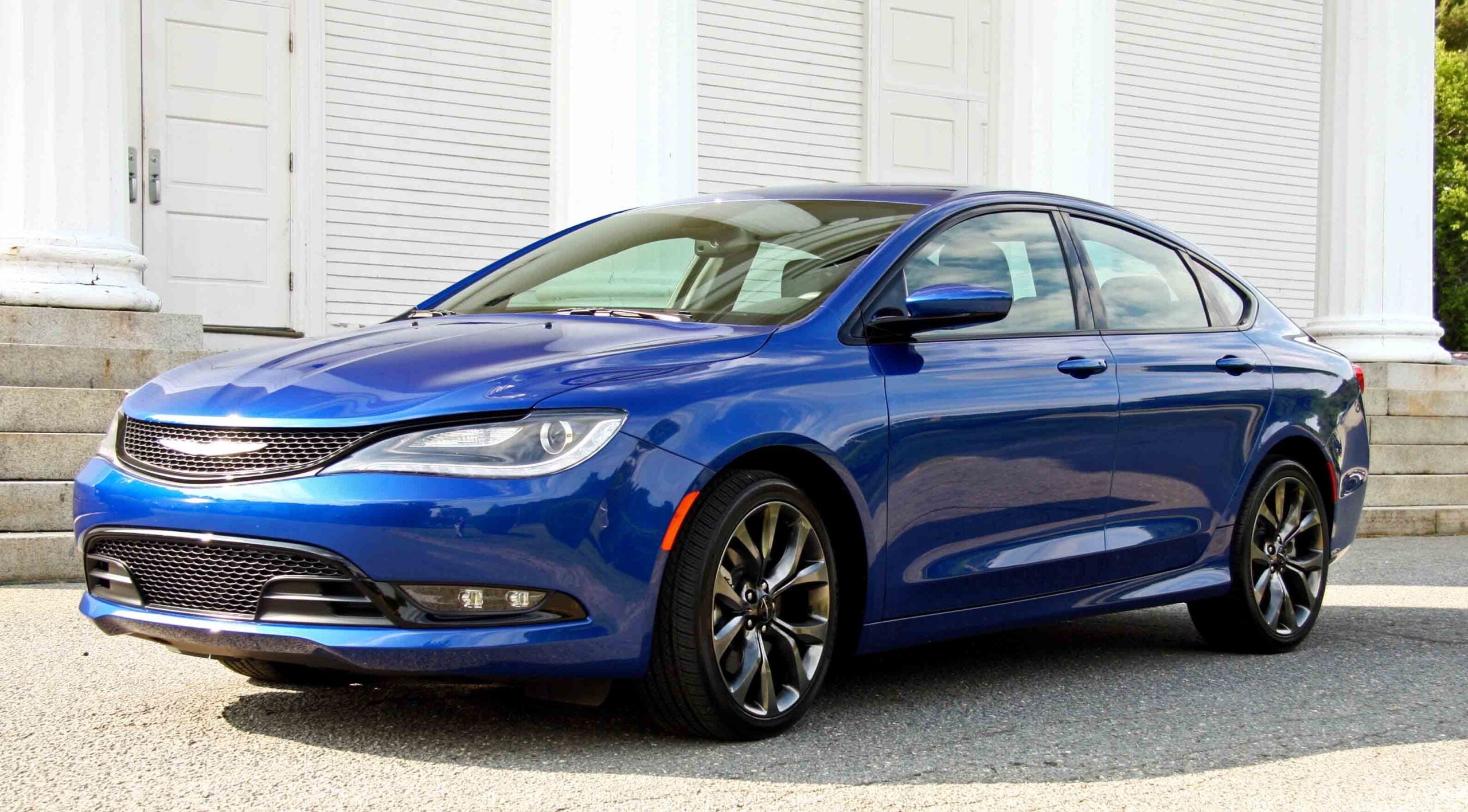 Chrysler’s Redesigned 200: It’s 100 Times Better