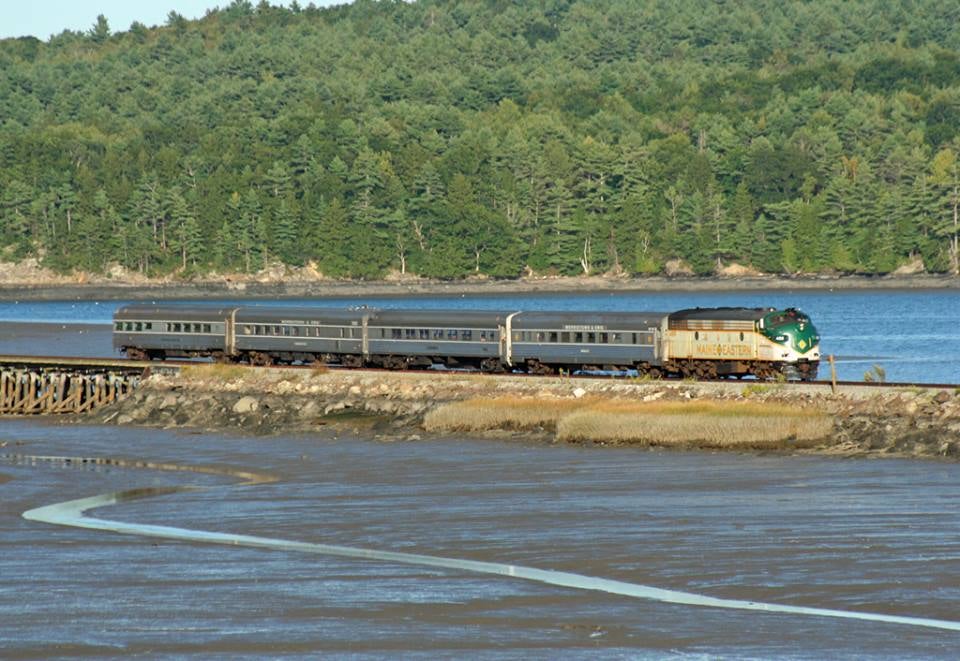 train tour maine