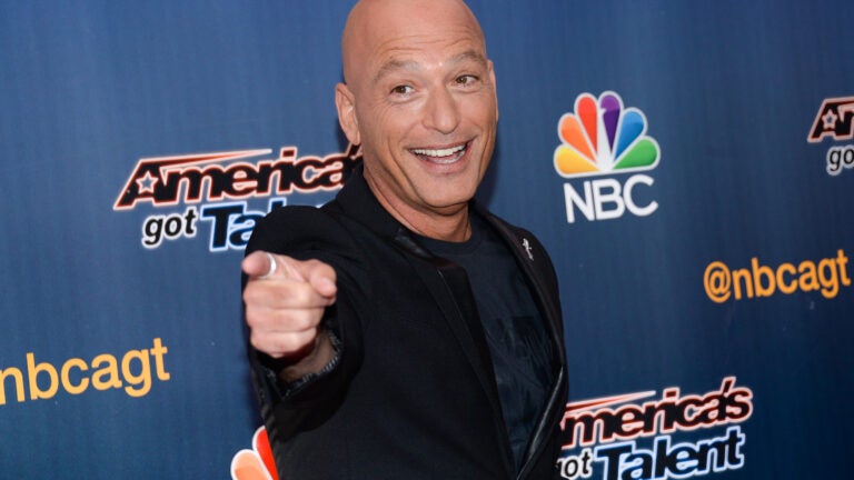 Howie Mandel Panhandles Fans For 'Bobby's World'