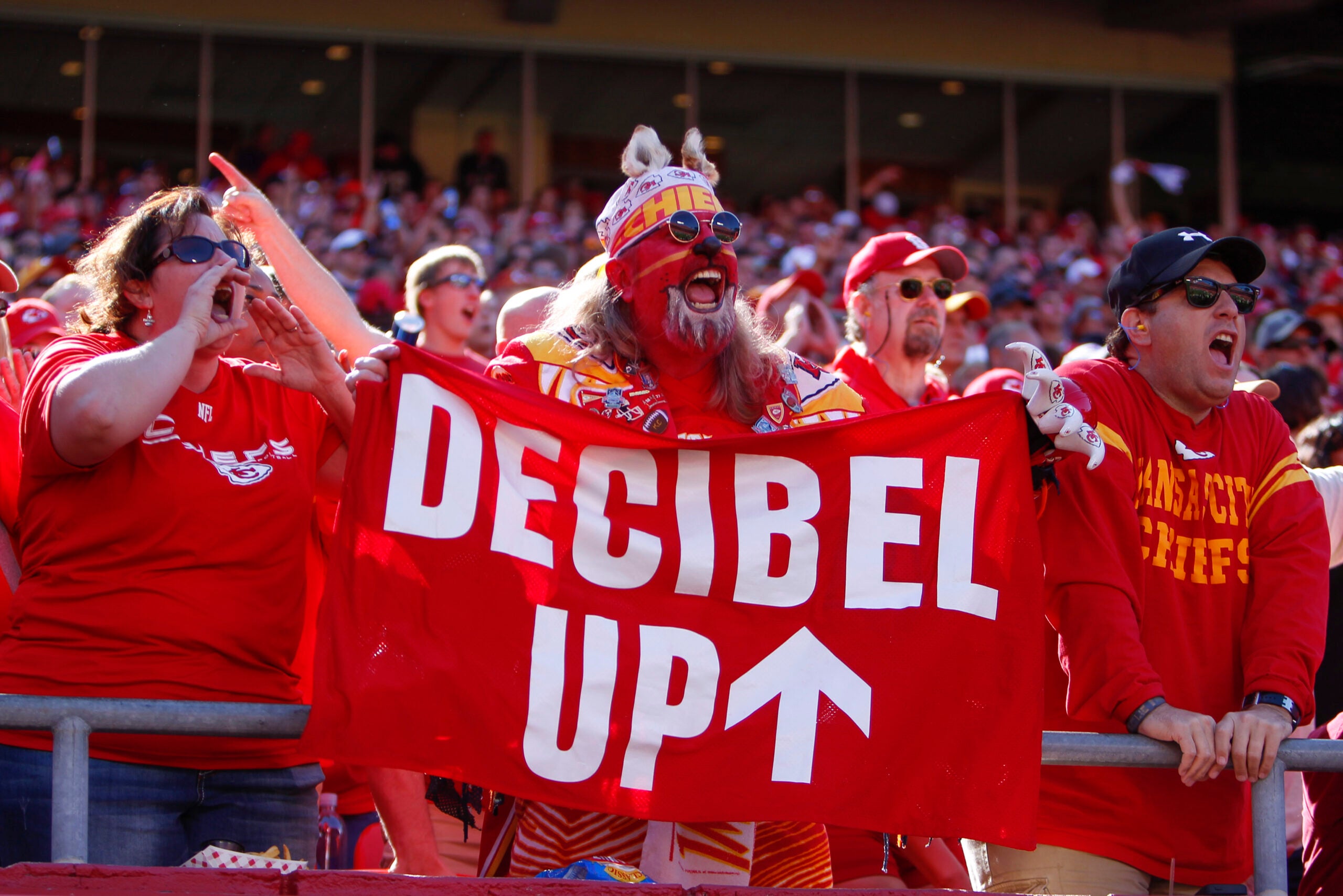 Chiefs fans reclaim stadium noise record from Seattle 