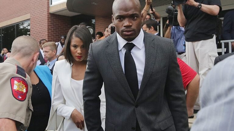 Adrian Peterson Pleads No Contest to Misdemeanor Assault