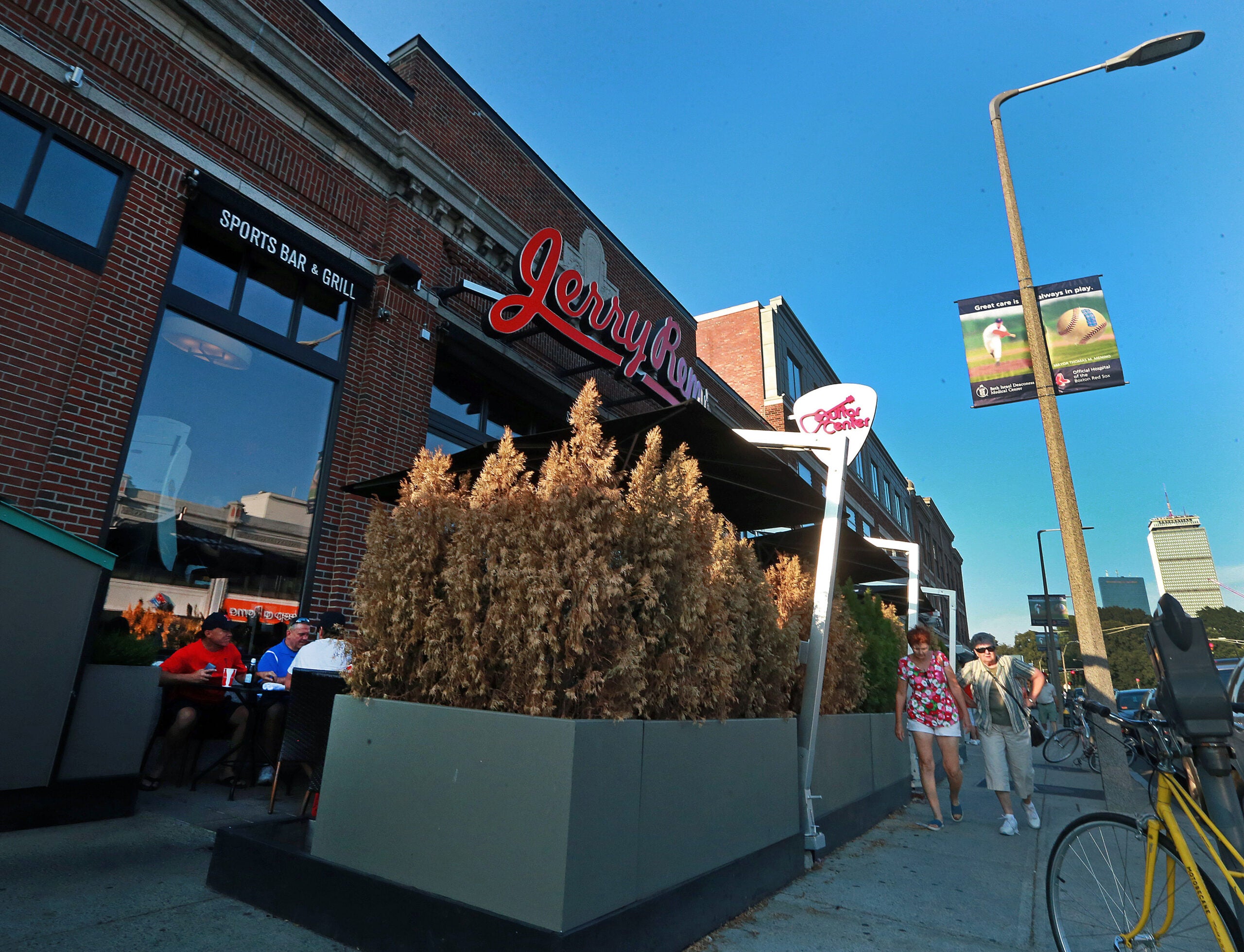 Red Sox honor life of Jerry Remy before Wednesday night's game - Boston  News, Weather, Sports