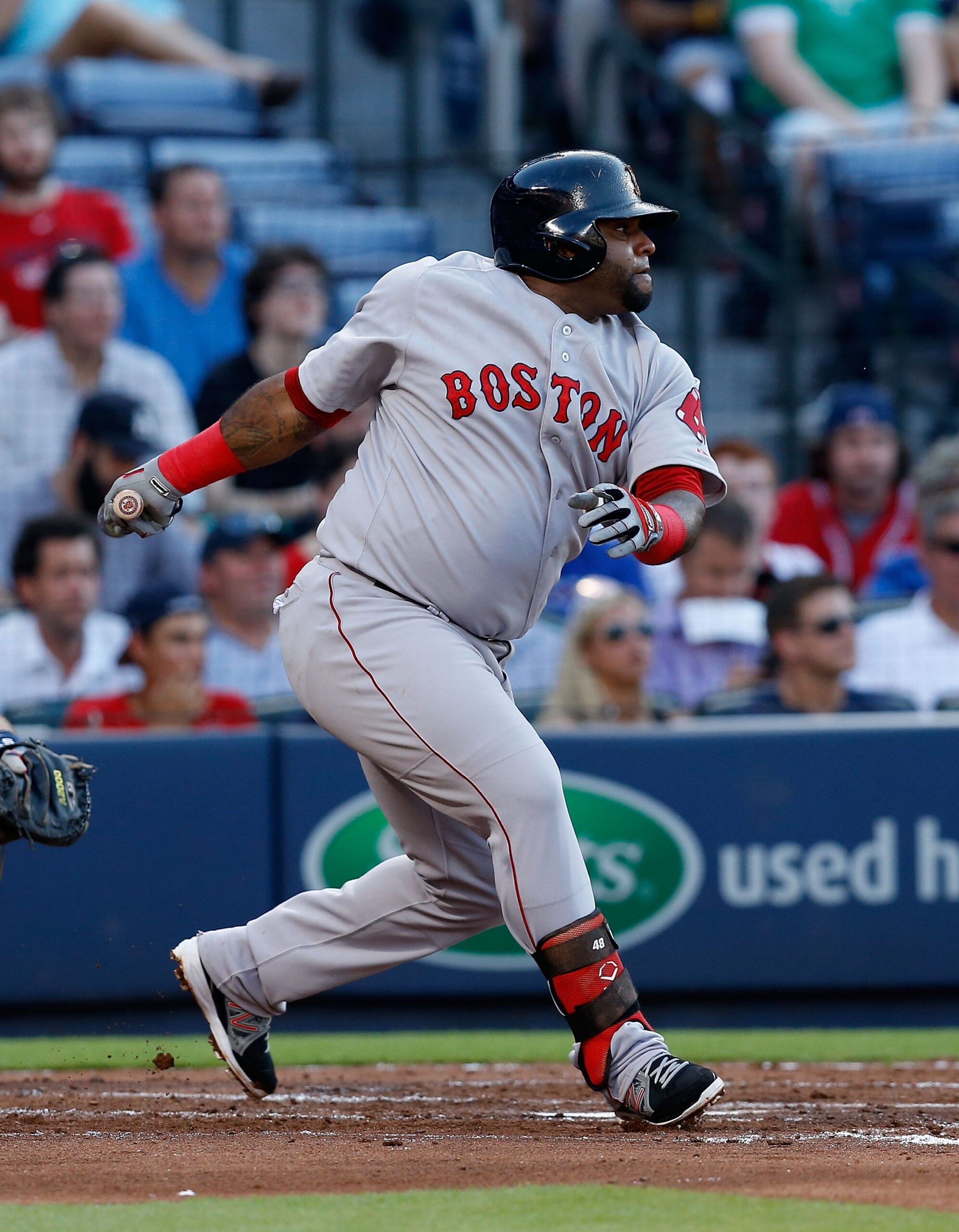 Red Sox ban Sandoval for mid-game Instagram flirting