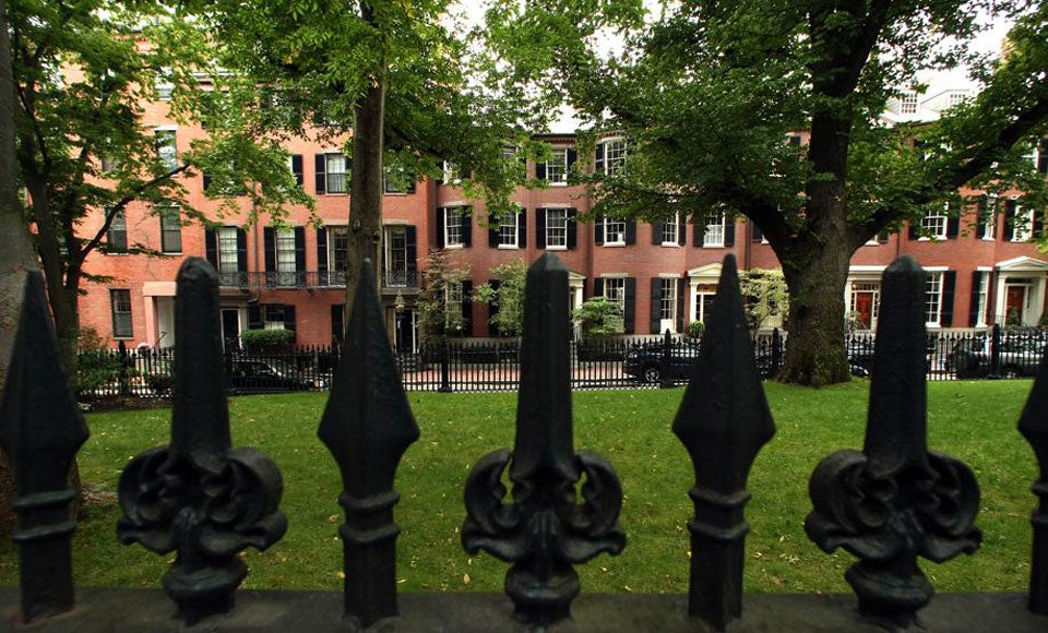 For Sale: A Beacon Hill Townhouse by Historic Louisburg Square