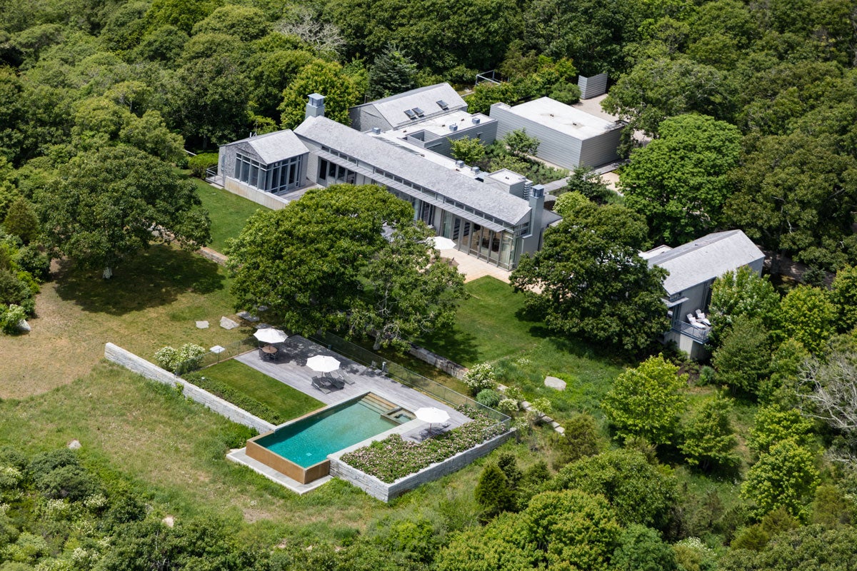 Martha’s Vineyard estate once enjoyed by the Obamas is for sale