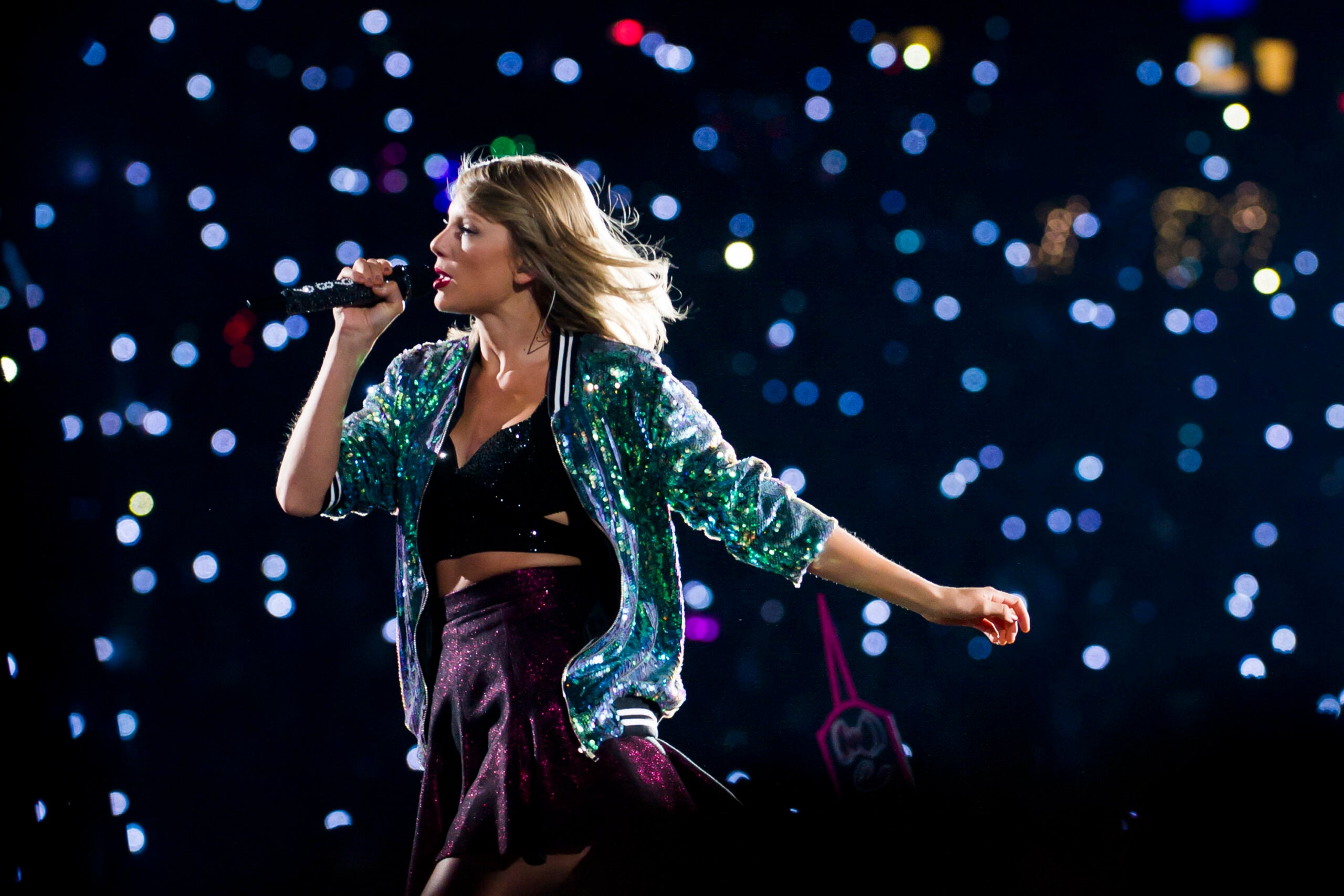 Taylor Swift brought Walk The Moon onstage at Gillette