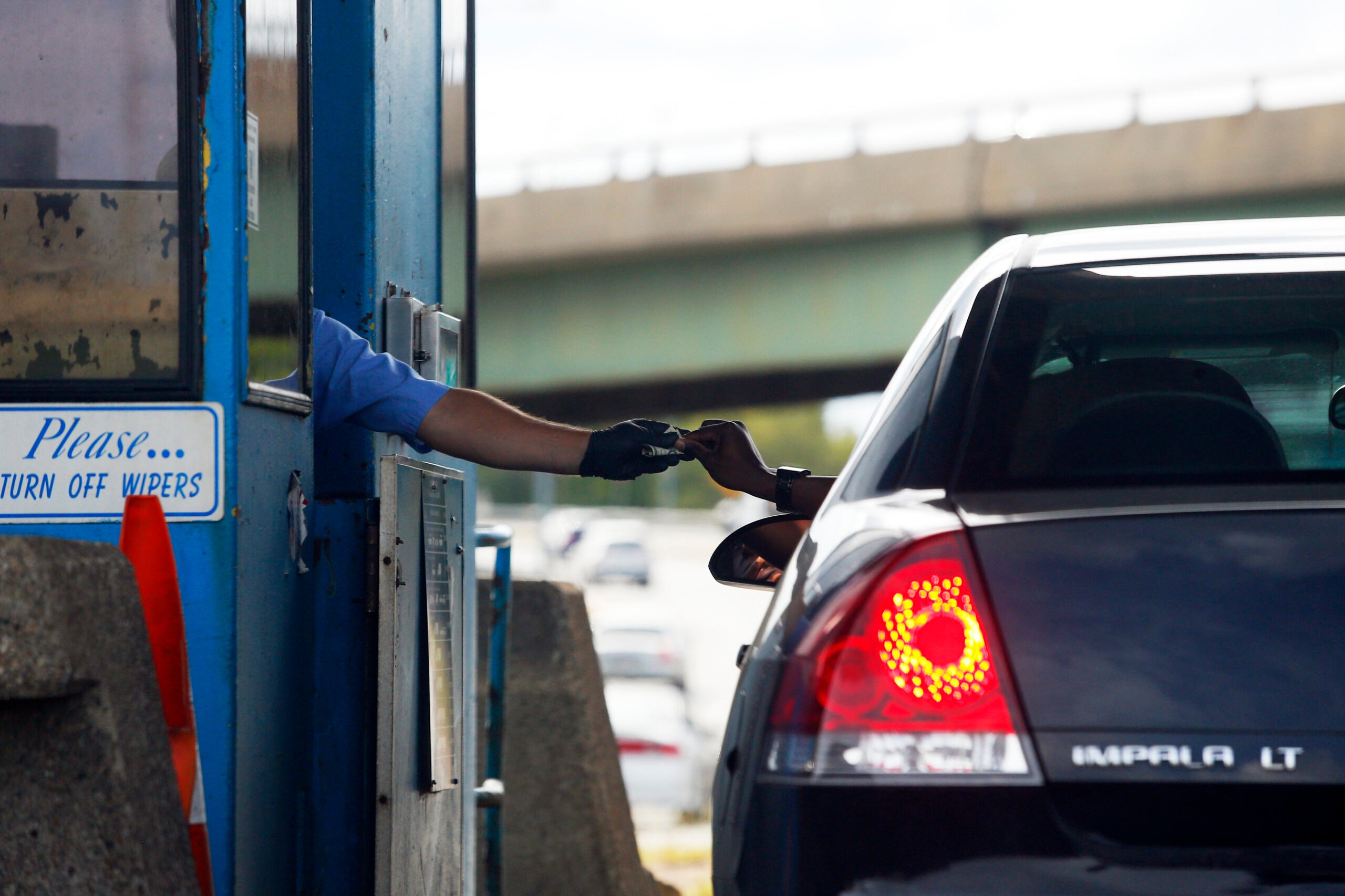 Boston Globe editorial argues the Mass. Pike needs new tolls