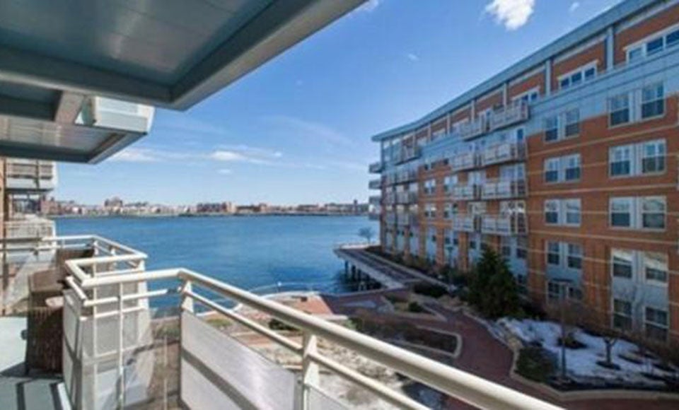 HarborWalk condos that take advantage of beautiful wharf views Luxury