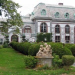 Belcourt Castle in Newport