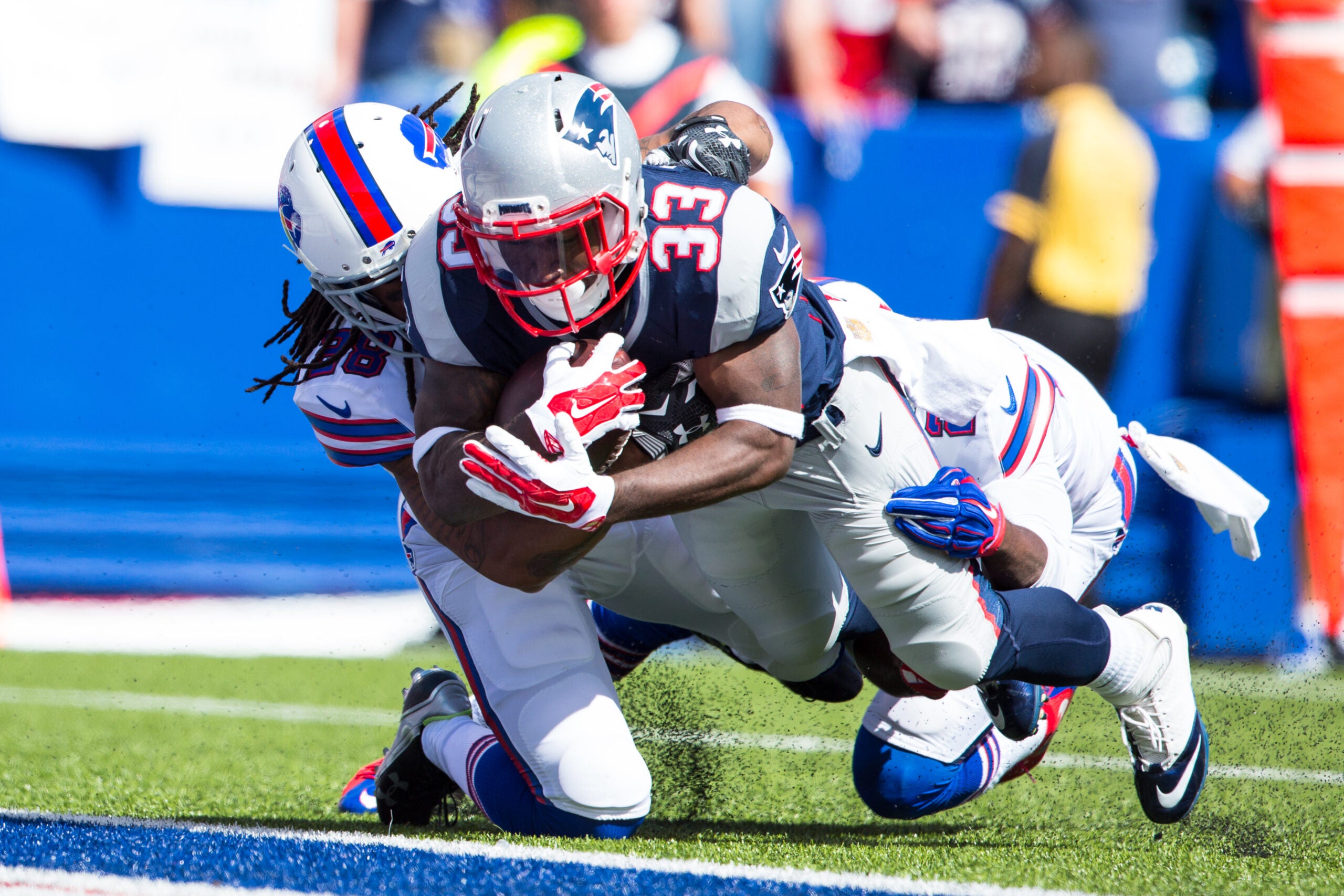 Patriots 40, Bills 32