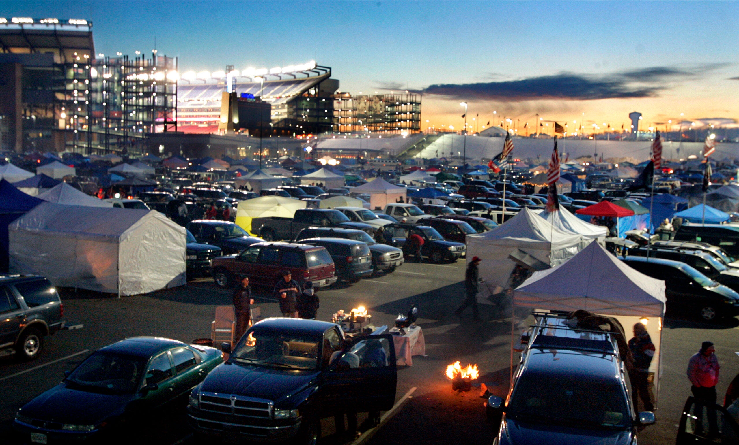 The do’s and don’ts of tailgating at Gillette Stadium