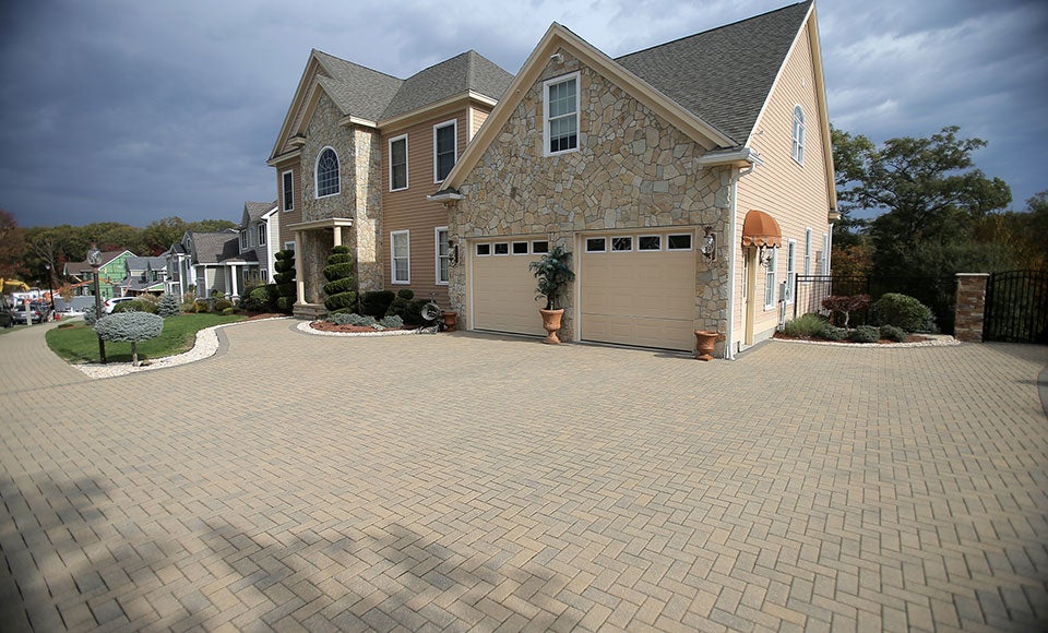 Saugus home with a backyard kitchen fit for a grilling aficionado