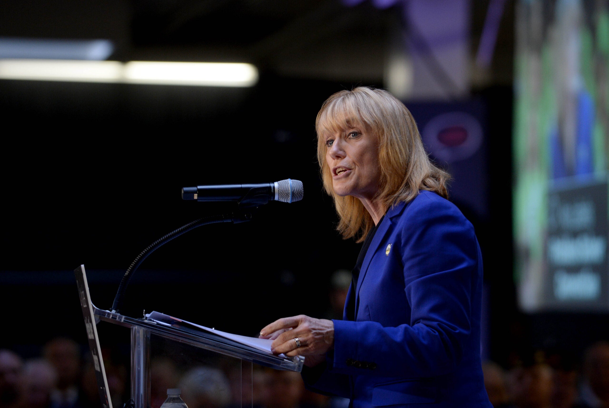 Maggie Hassan Is First Democratic Governor To Call For Complete Halt Of Syrian Refugees Coming To U S - maggie hassan roblox please what