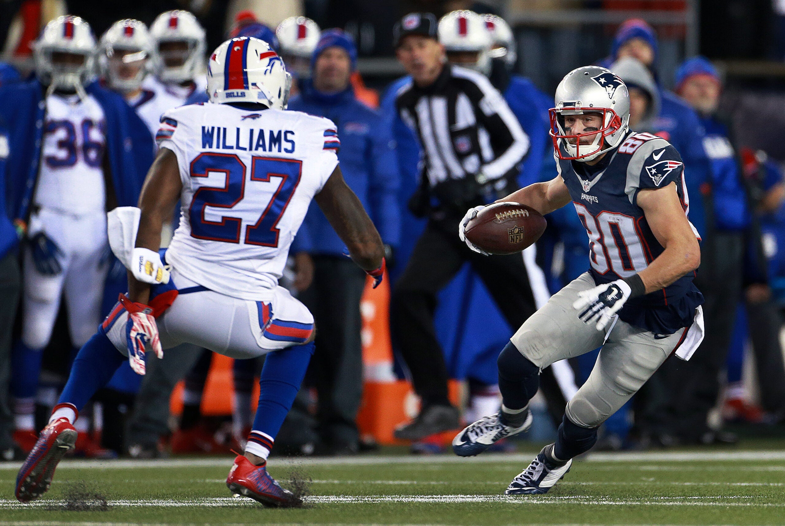 Morning sports update: Danny Amendola reportedly plans to sign