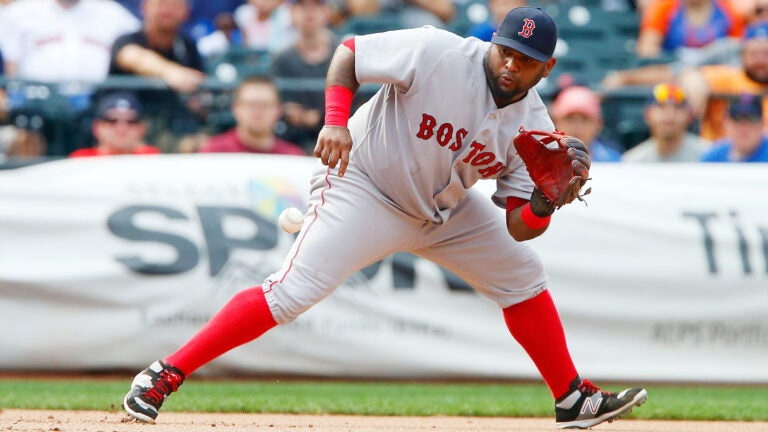 Sandoval benched by Red Sox, who give Shaw third-base job