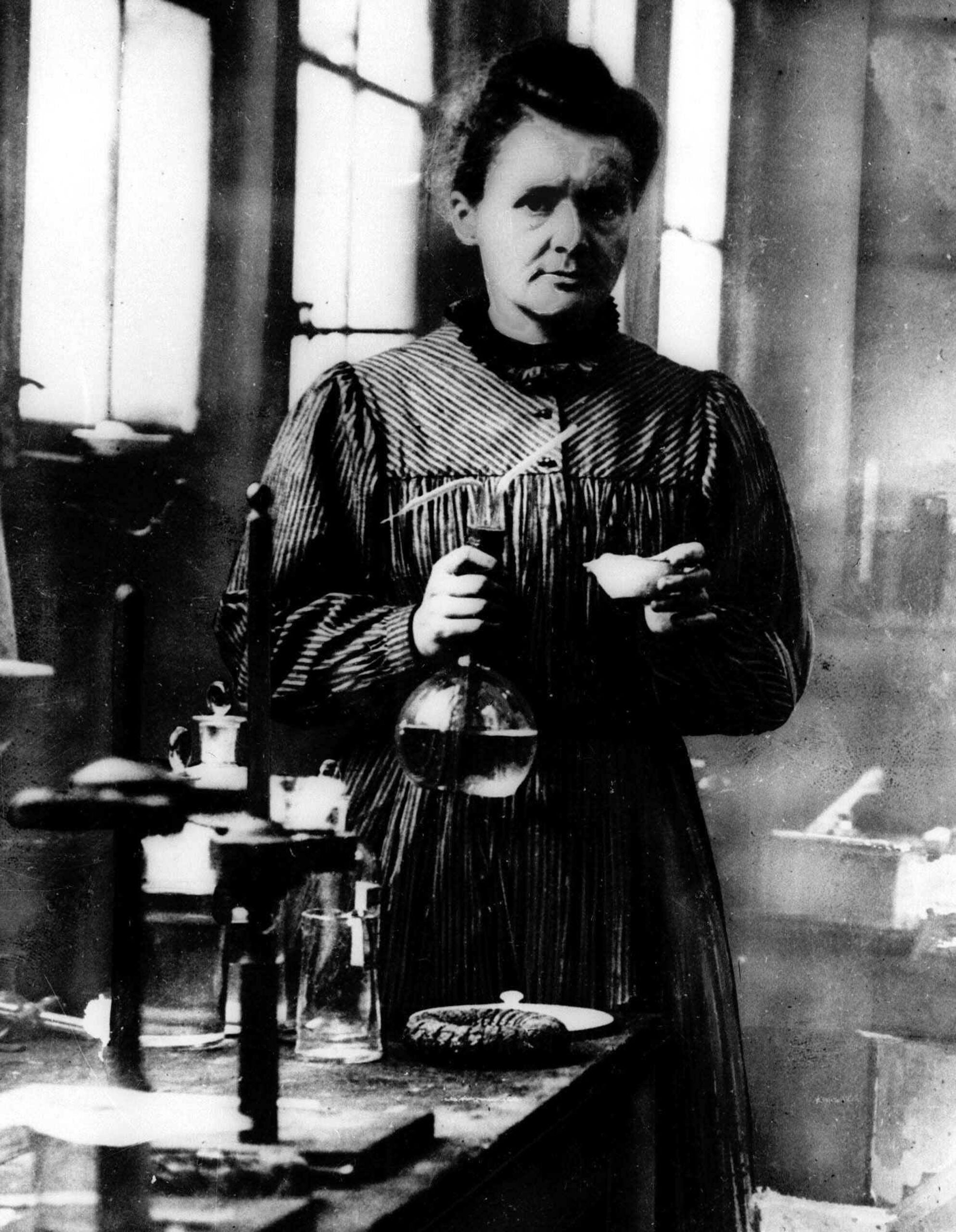 Marie curie. Мария Кюри. Склодовская Кюри. Мария Склодовская. Мария Склодовская-Кюри фото.