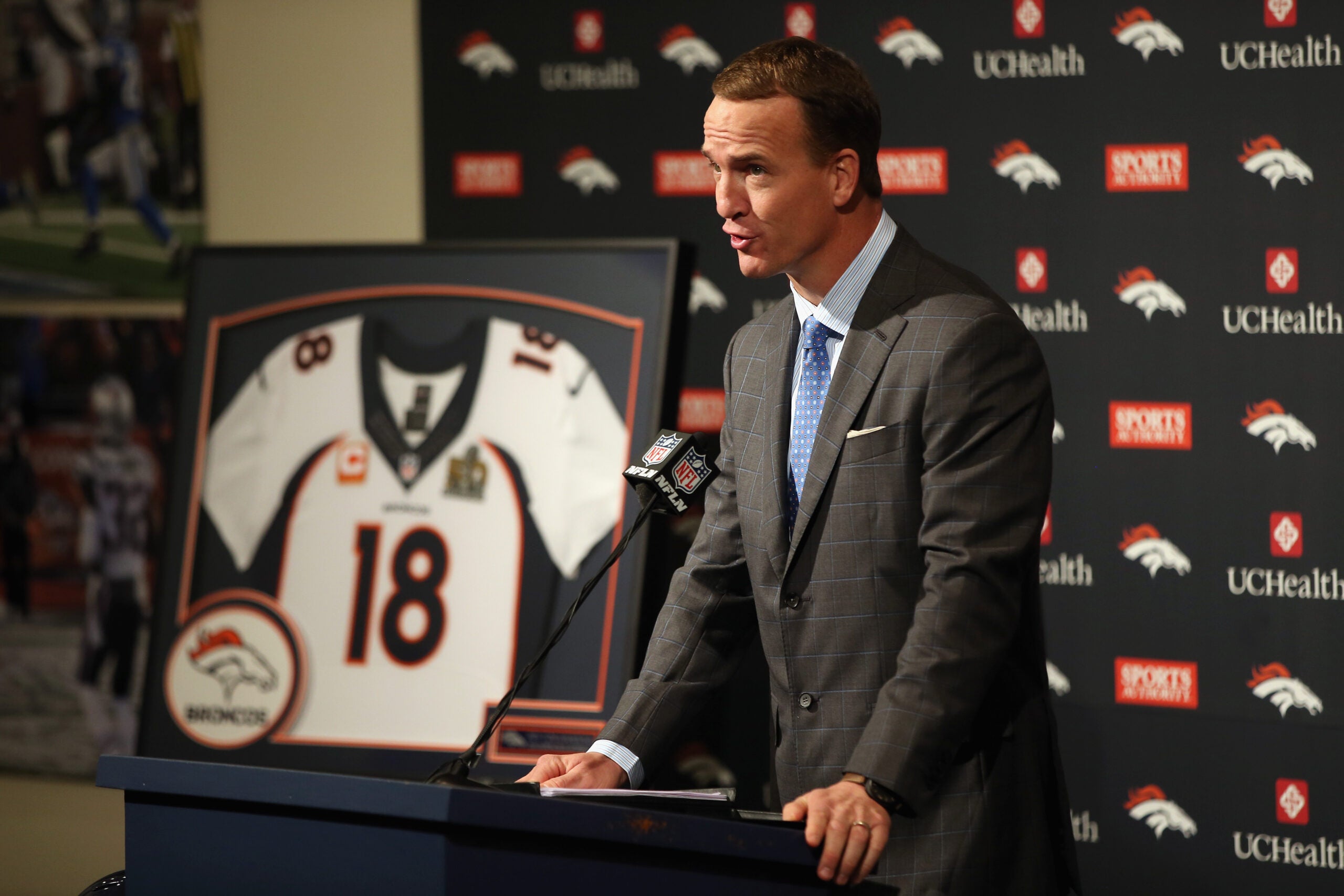 Peyton Manning Retirement Press Conference (Full)