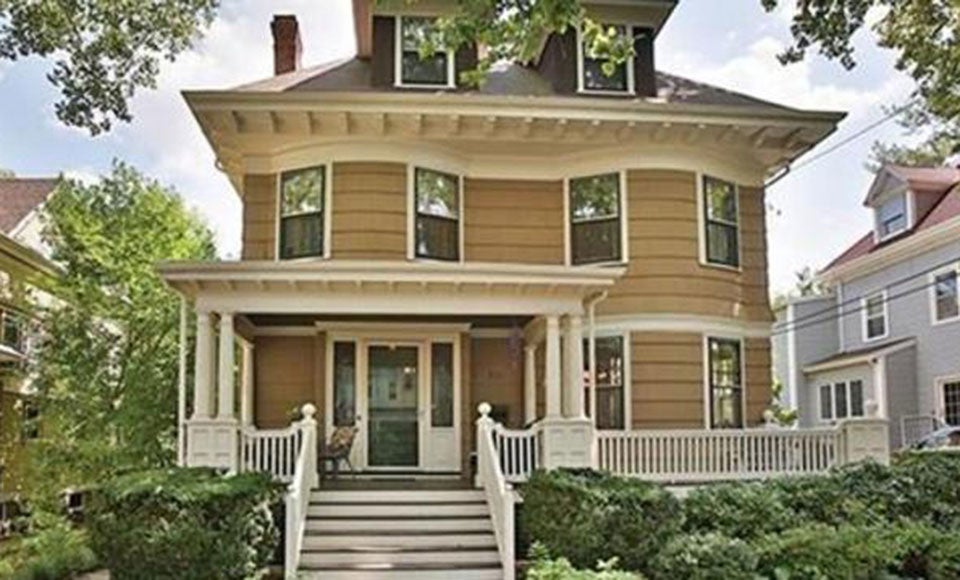 Open house 10 room Victorianera home in Coolidge Corner Buying
