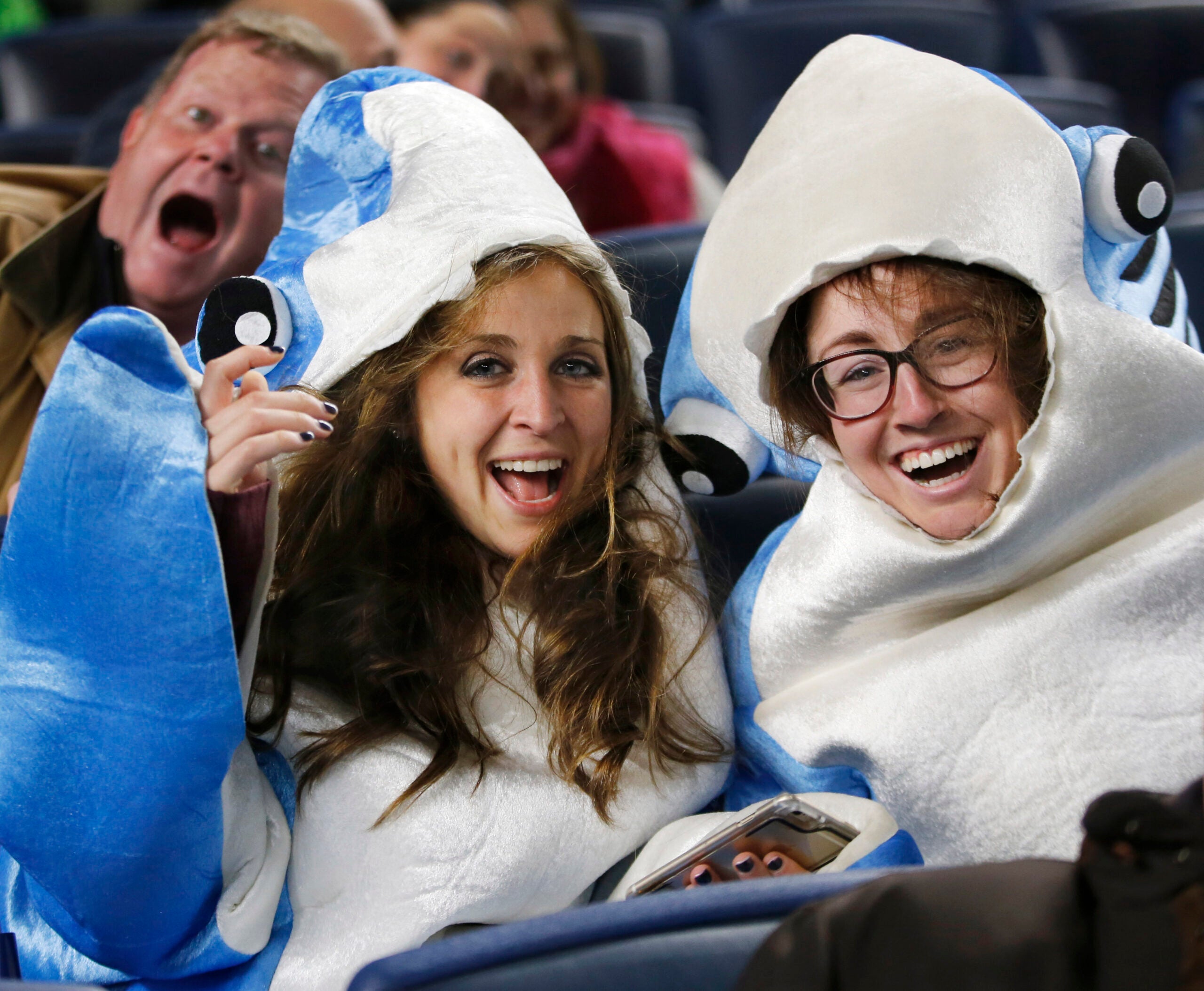 John Oliver sends more 'riff-raff' to Yankee Stadium