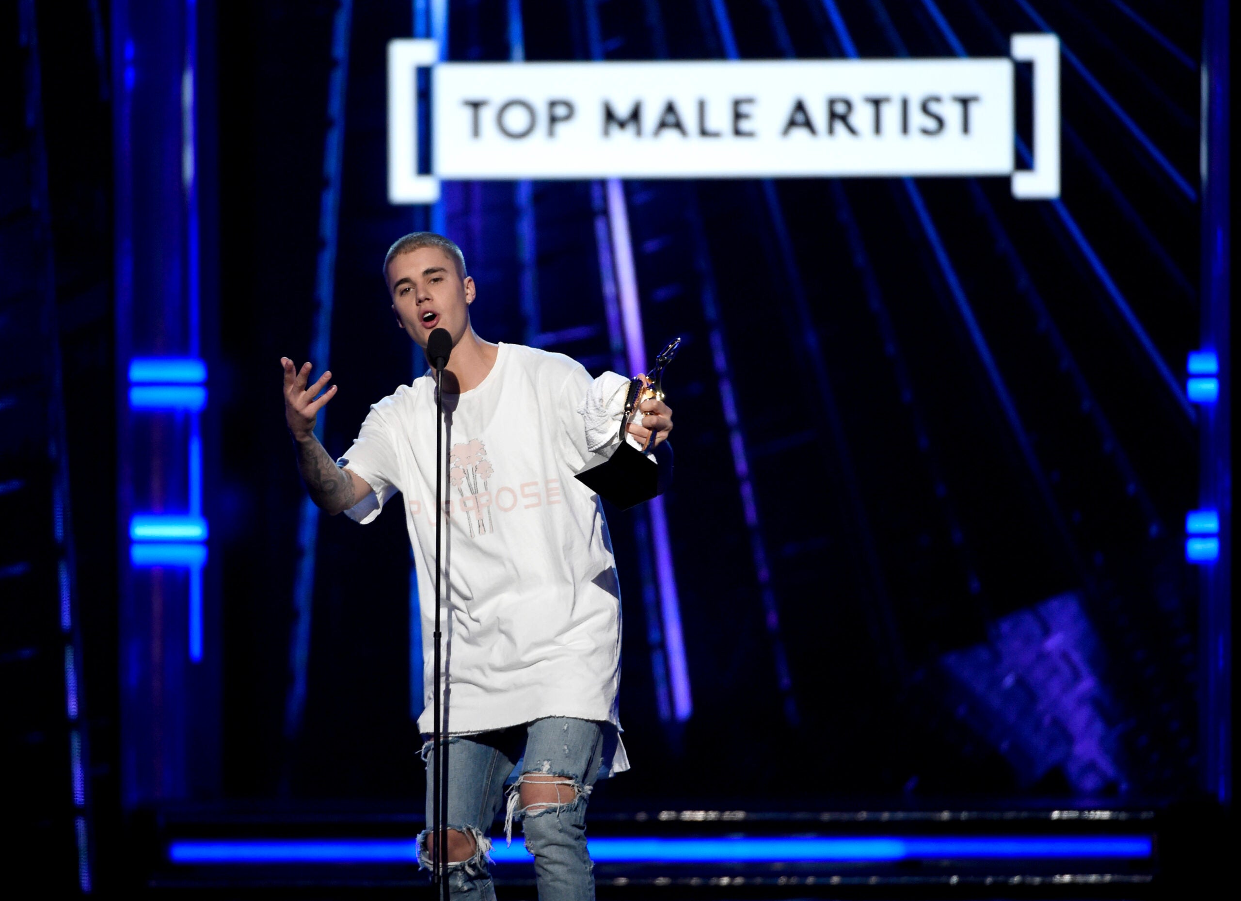 Here Are The Winners Of The 2016 Billboard Music Awards