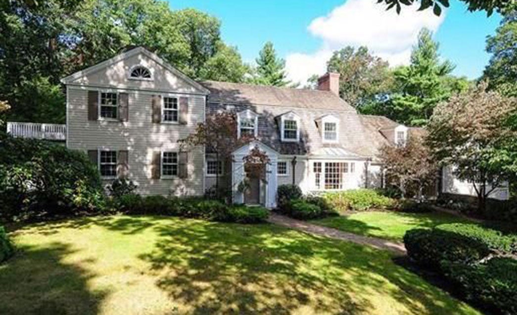 Beautiful Wellesley estate loses to that 11 million condo in this week