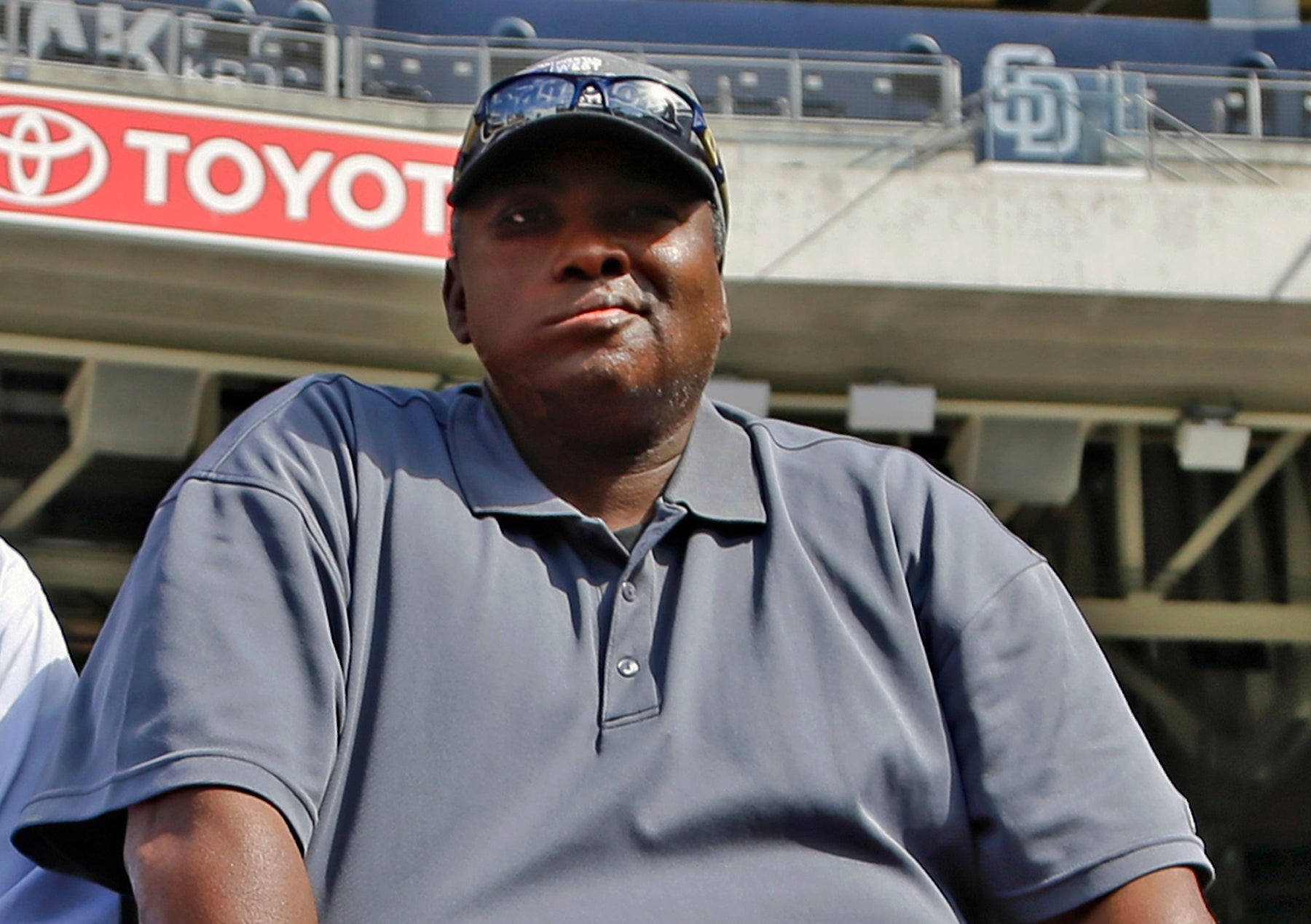 Tony Gwynn dies: Baseball legend passes away from cancer at 54.