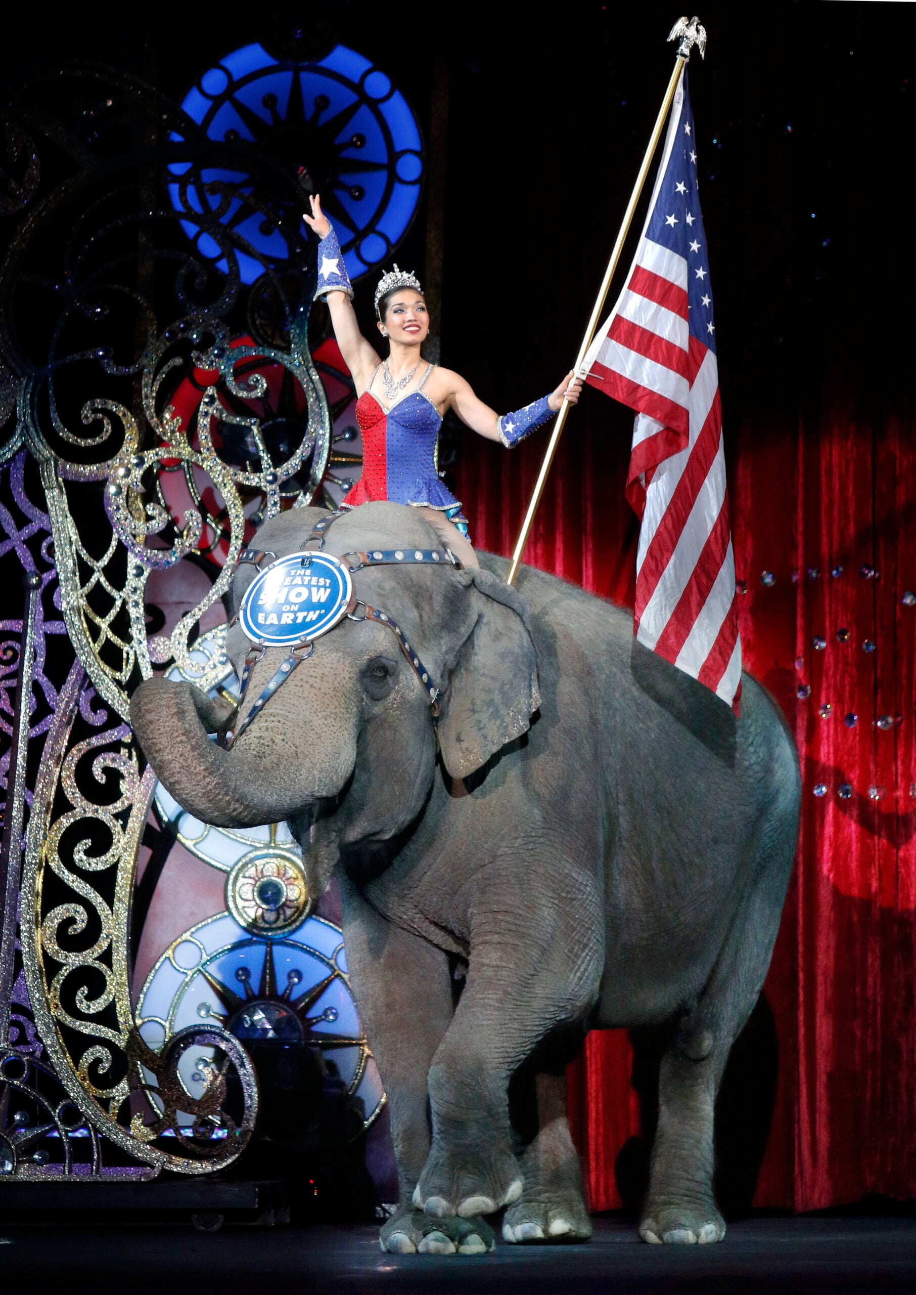 Elephants Perform For Final Time At Ringling Bros