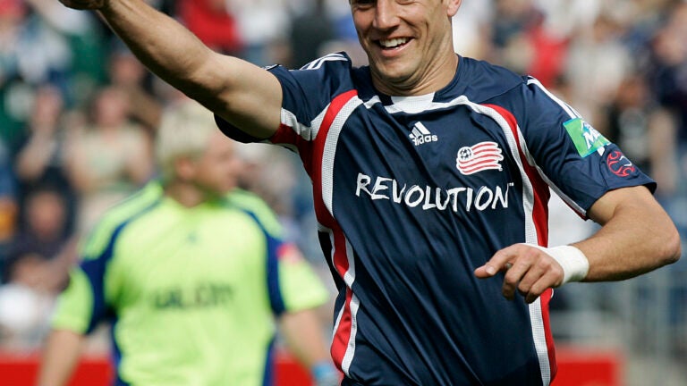 Taylor Twellman of the New England Revolution warms up before the MLS Cup  championship soccer match against the Houston Dynamo Stock Photo - Alamy