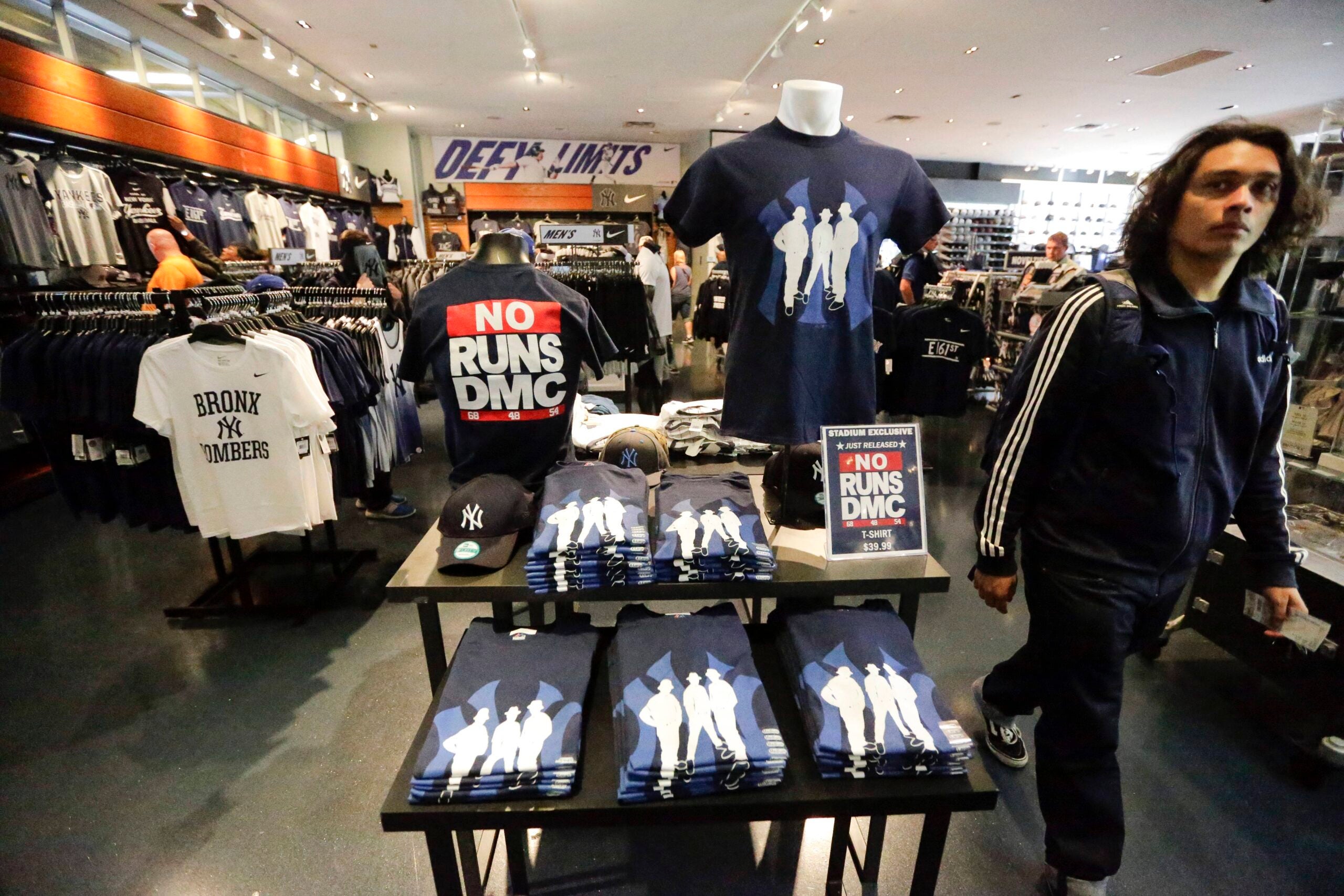 Yankees selling 'NO RUNS DMC' T-shirts for $39.99